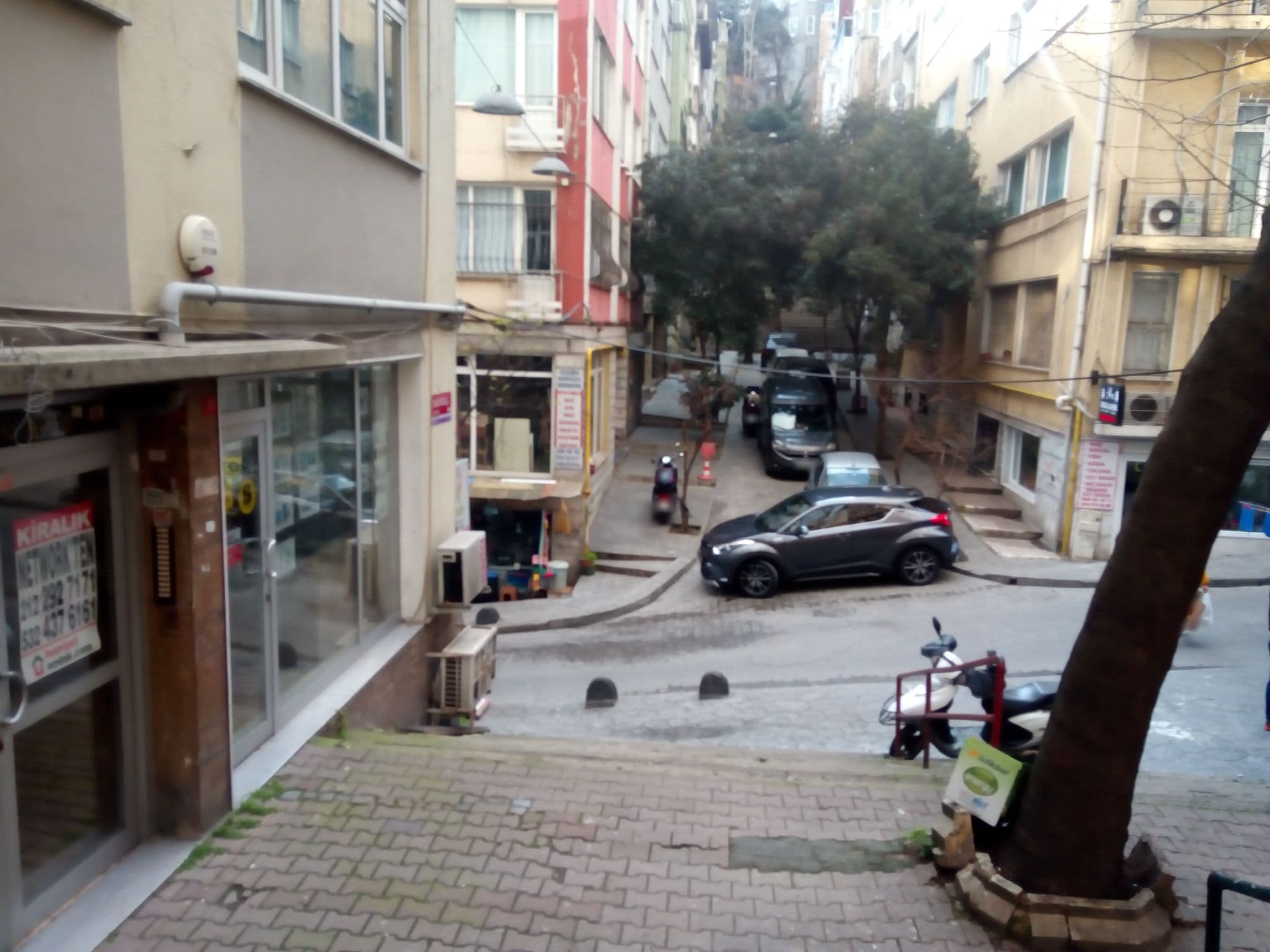 Street view near Nisa sultan apart kazanci, Eminönü — © asefakcby (CC BY-SA · Mapillary)