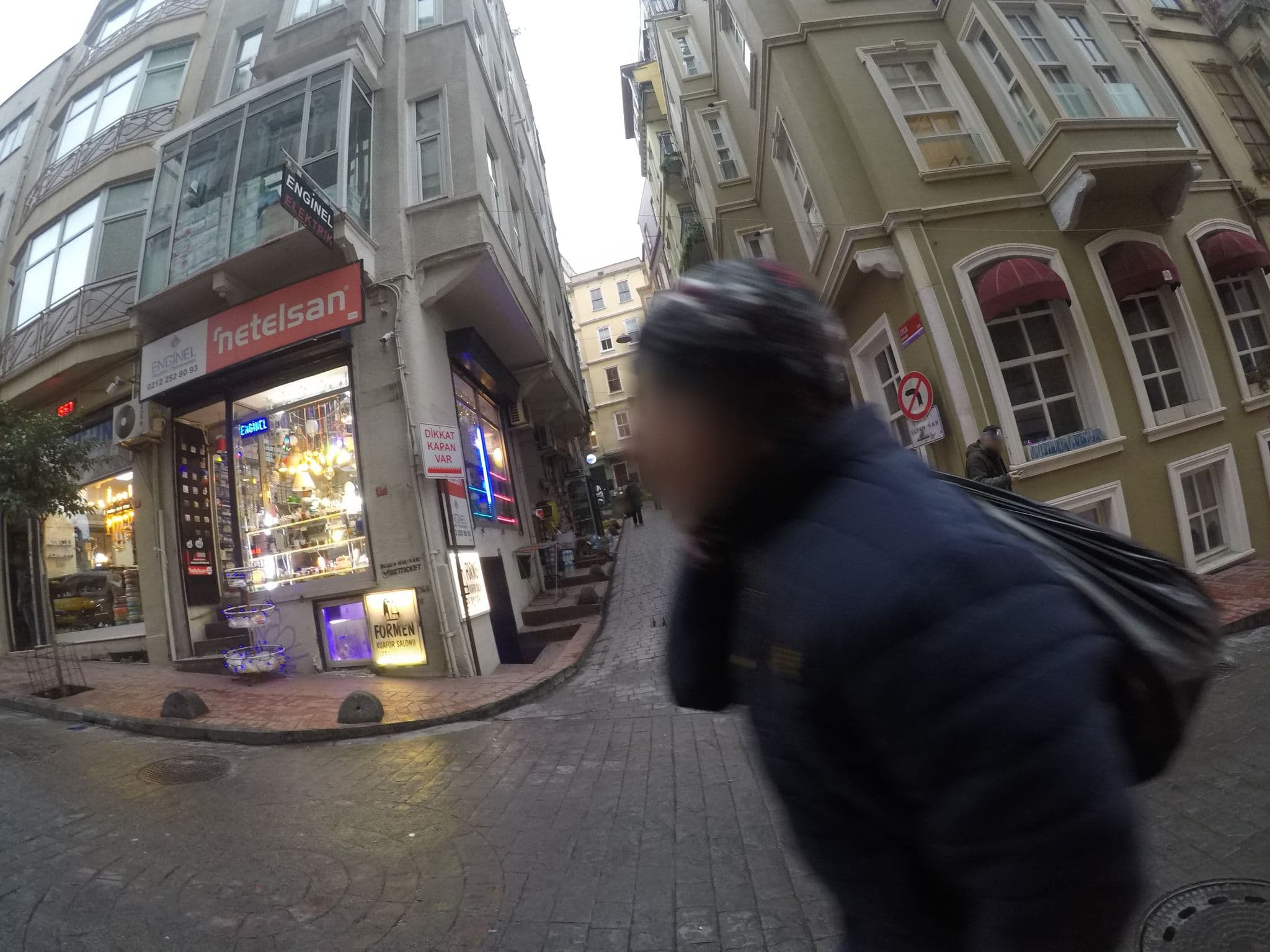 Street view near Duo Galata Hotel, Eminönü — © chrisbeddow (CC BY-SA · Mapillary)