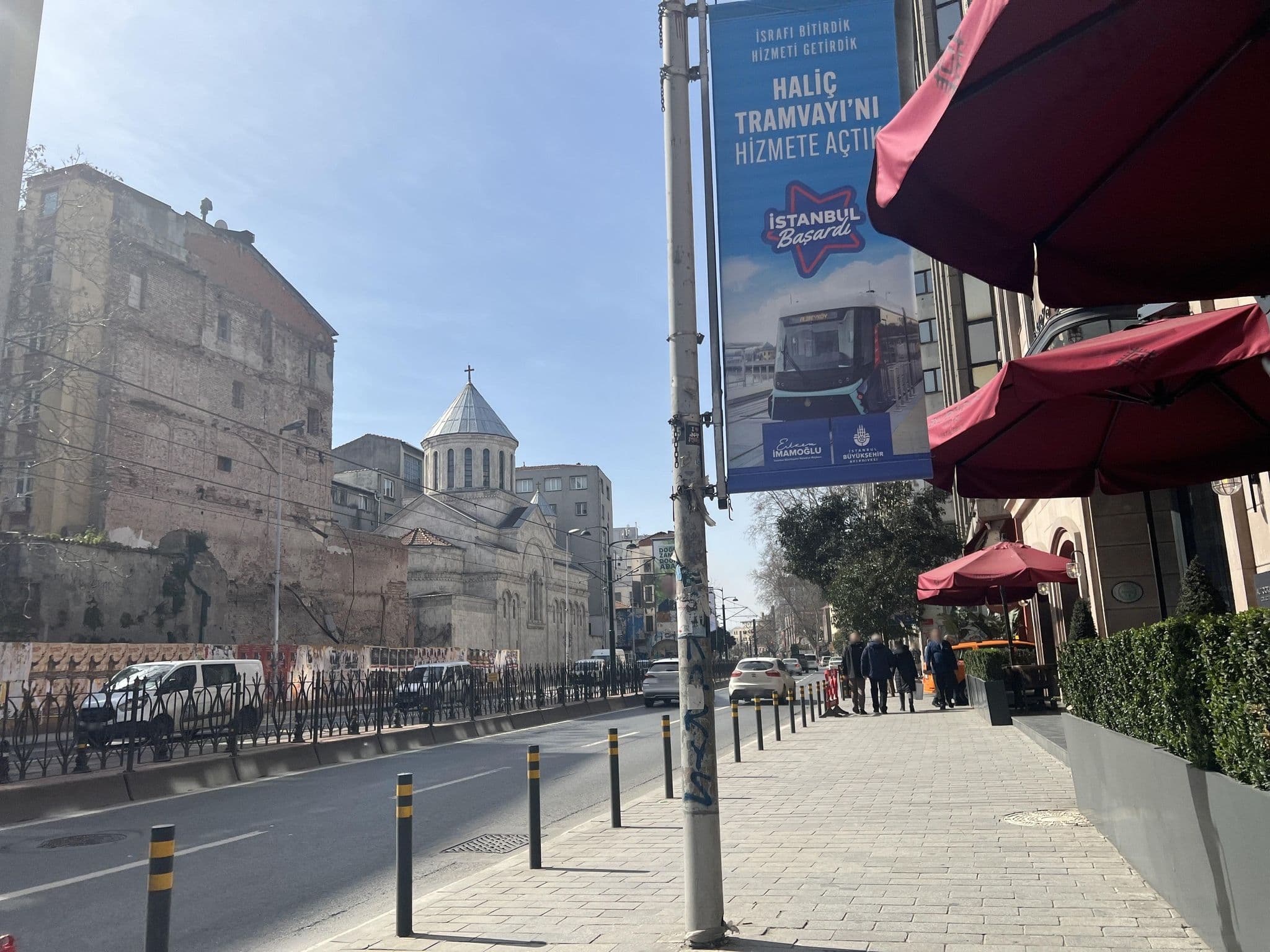 Street view near Sarsılmaz Otel Şantiyesi, Eminönü — © shogohirasawa (CC BY-SA · Mapillary)