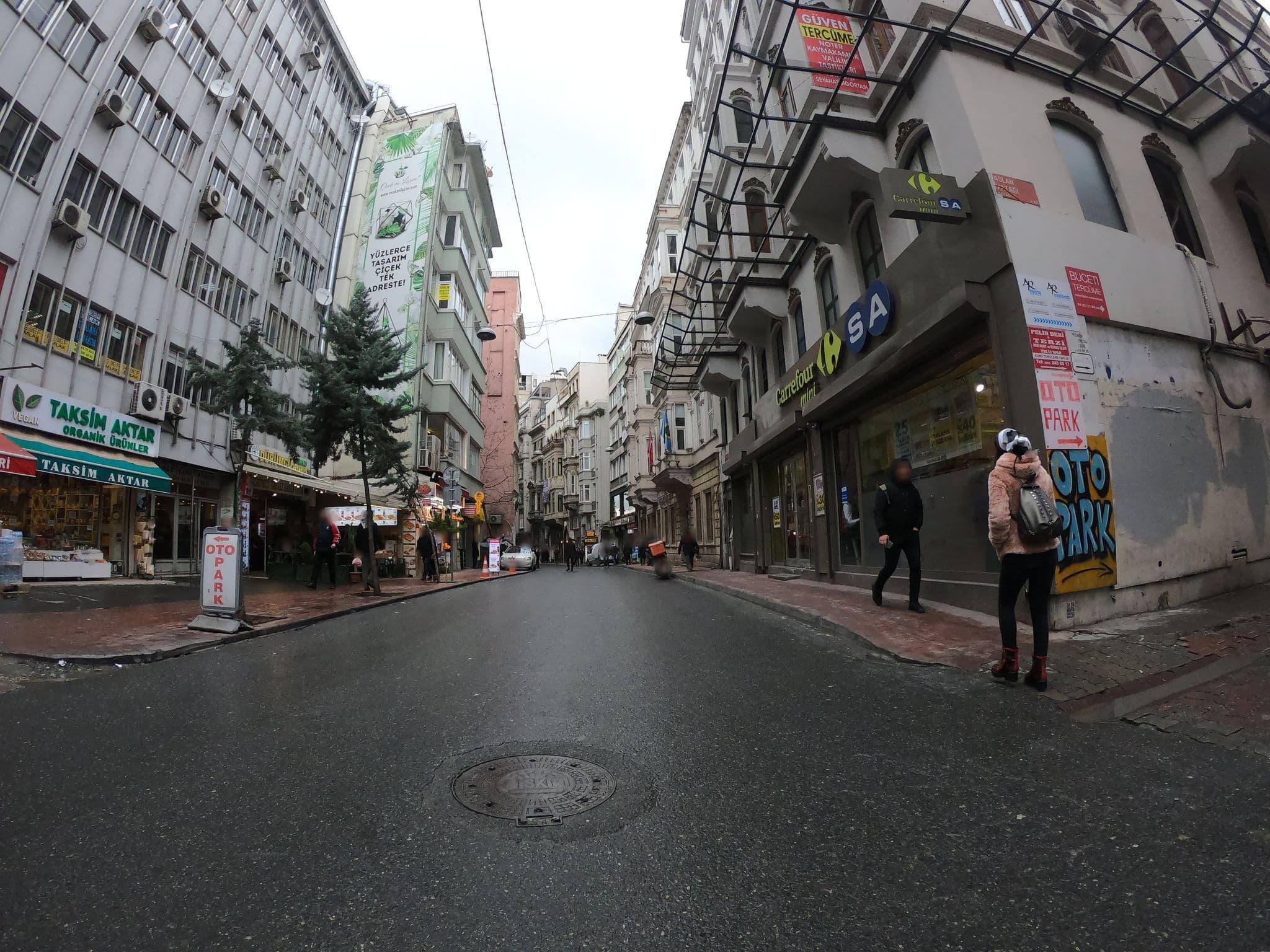 Street view near Fidan Residence Deluxe, Eminönü — © chrisbeddow (CC BY-SA · Mapillary)