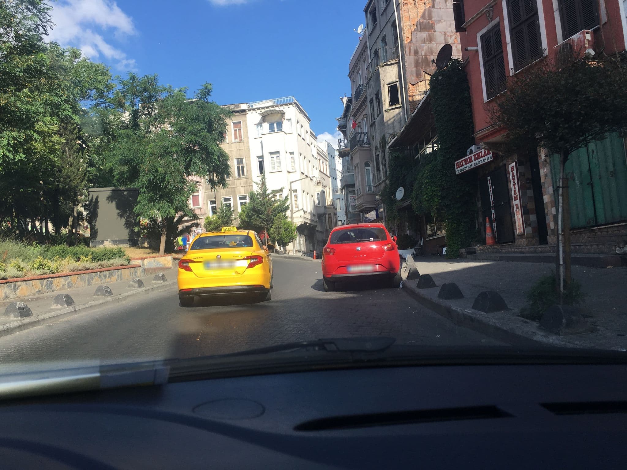 Street view near Vintage House Taksim, Eminönü — © myusufuyan (CC BY-SA · Mapillary)