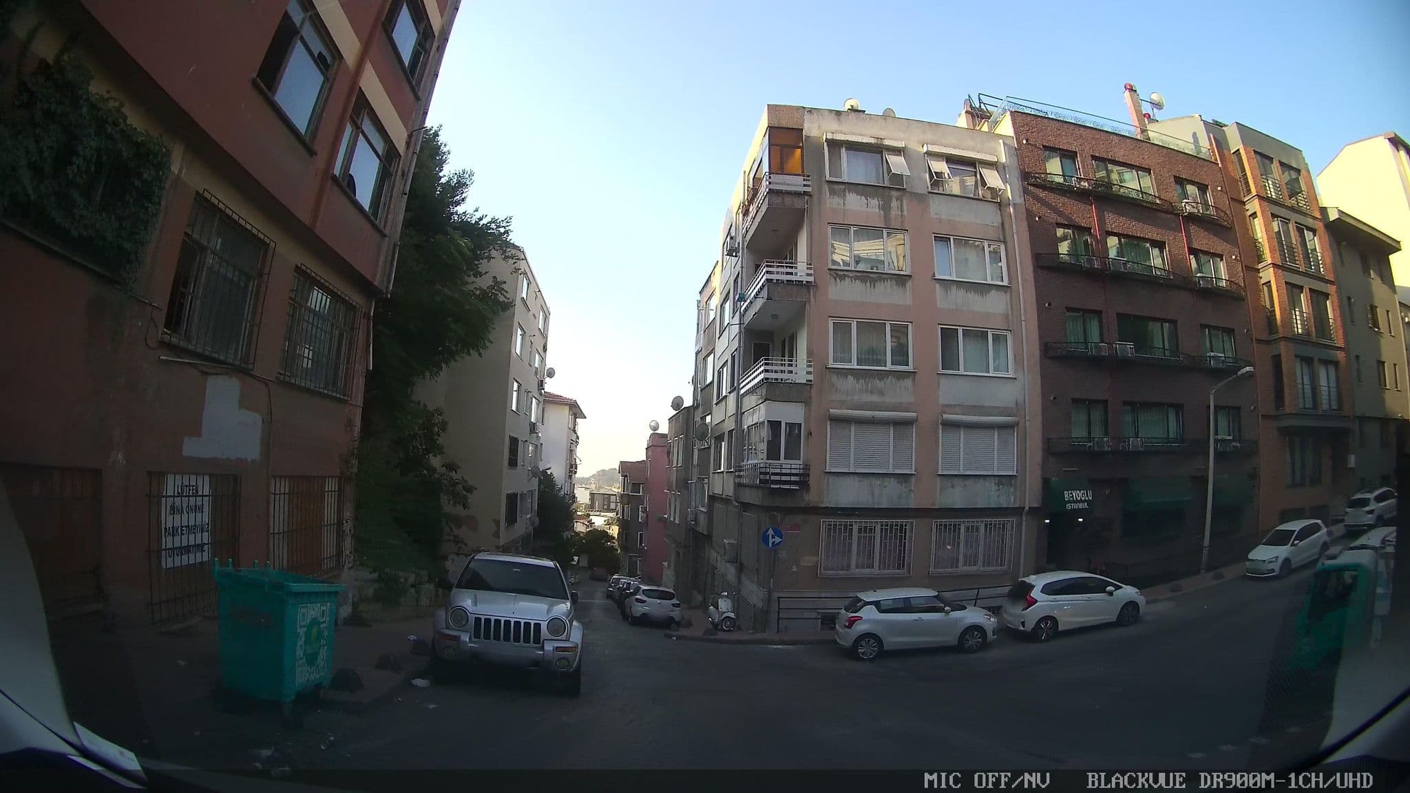 Street view near CVK Hotel - first floor, Eminönü — © asturksever (CC BY-SA · Mapillary)