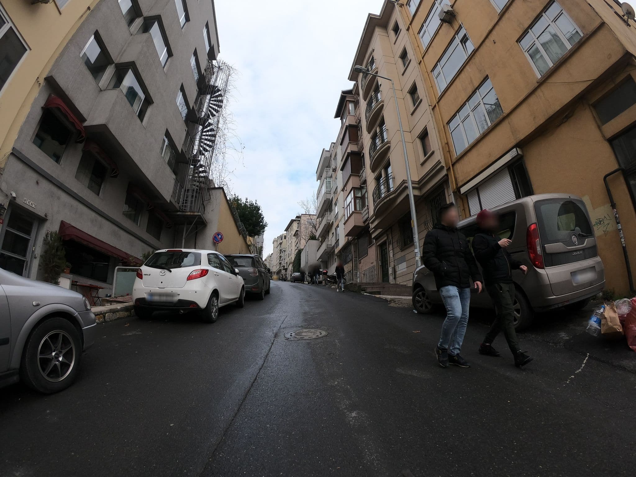 Street view near Residence La Vue Istanbul, Eminönü — © chrisbeddow (CC BY-SA · Mapillary)