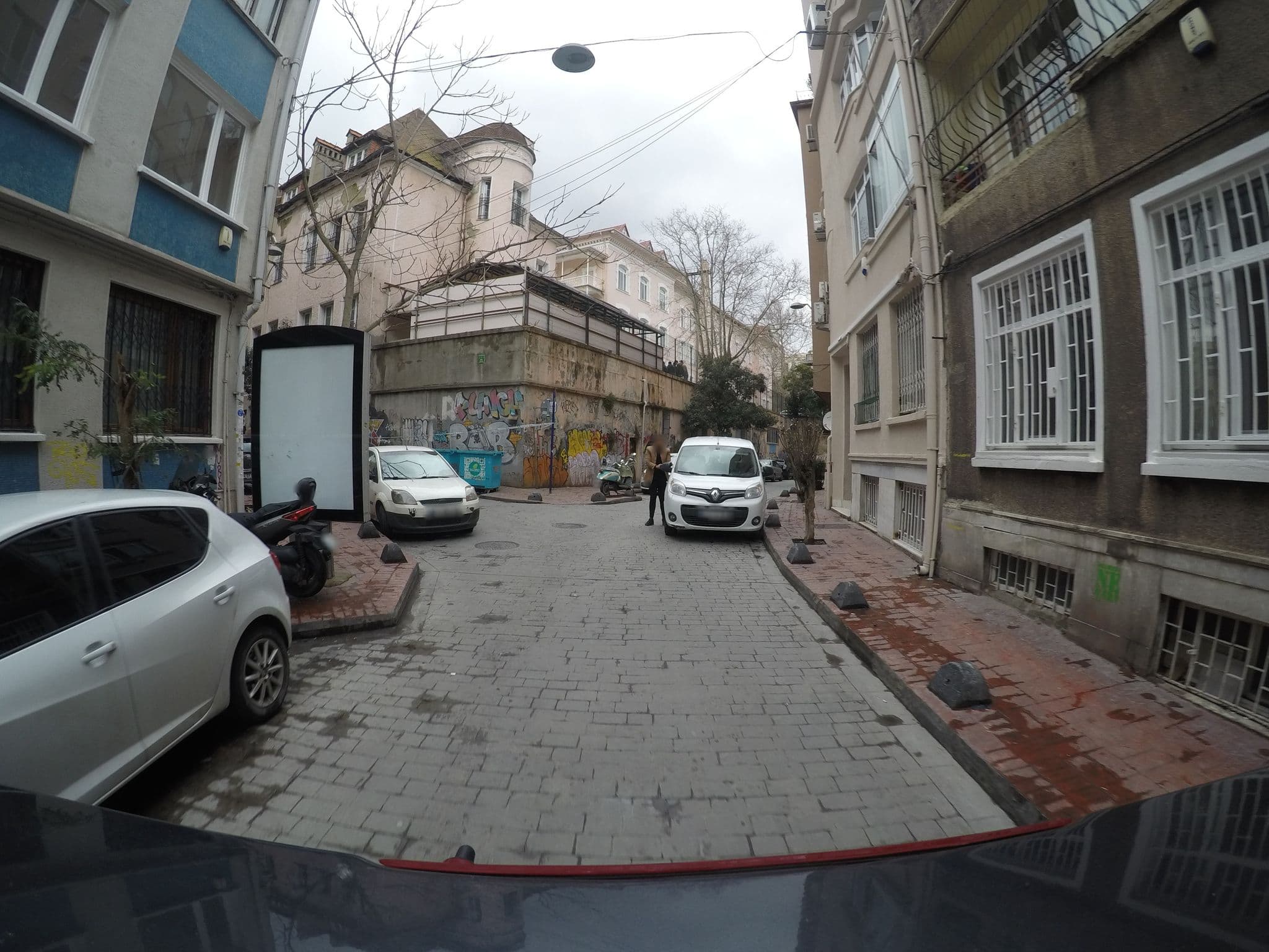 Street view near Elisa 46, Eminönü — © chrisbeddow (CC BY-SA · Mapillary)
