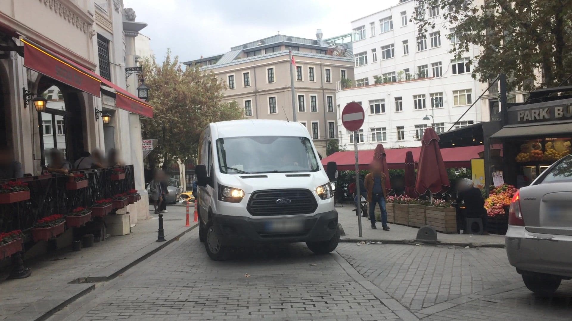 Street view near Galata Residence Camondo Apart Hotel, Eminönü — © lvl5 (CC BY-SA · Mapillary)