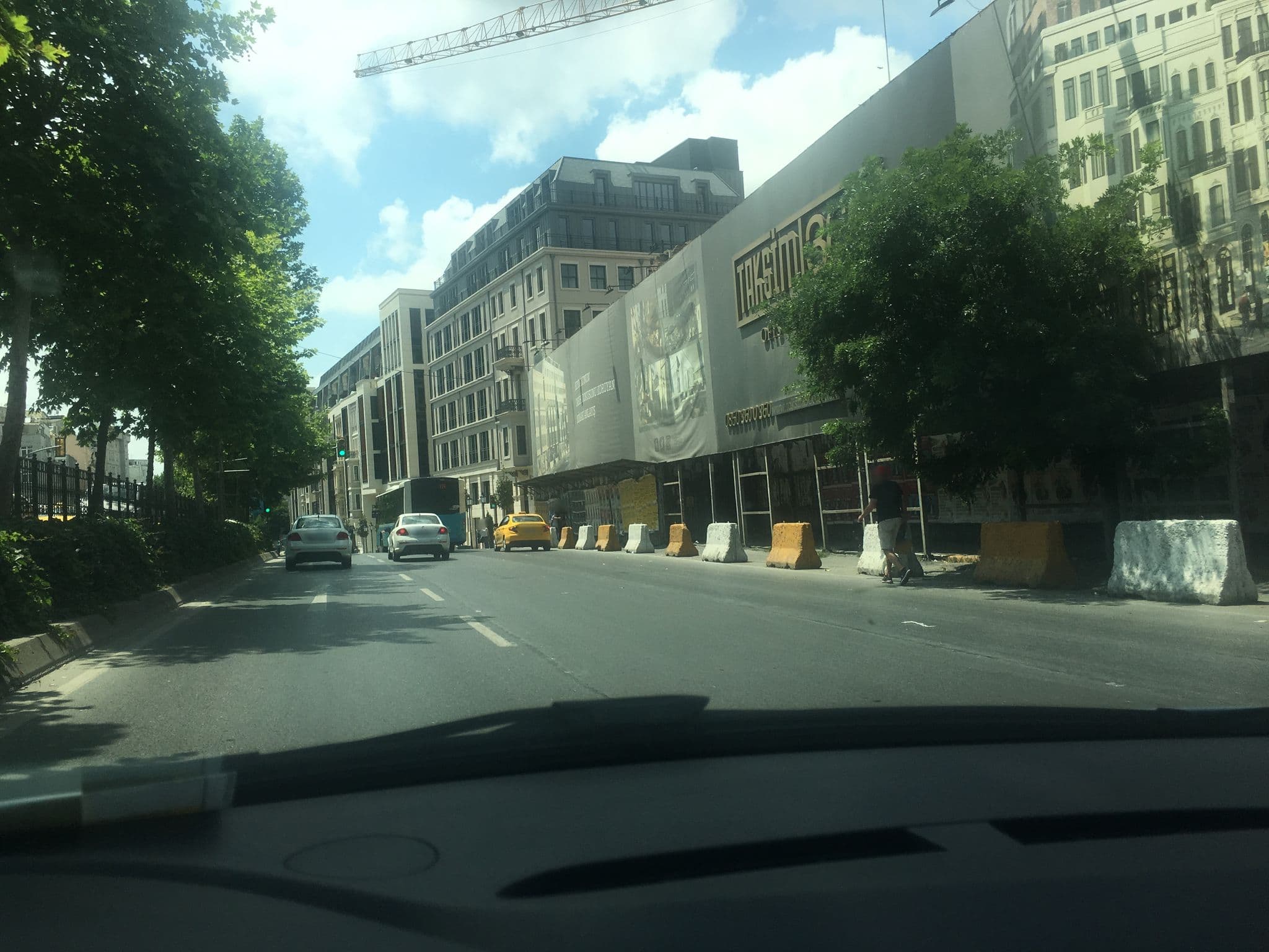 Street view near Güven Oteli, Eminönü — © myusufuyan (CC BY-SA · Mapillary)