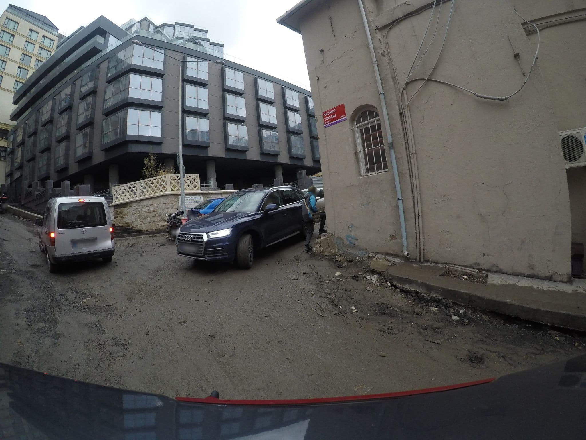 Street view near Taksim Premier Suites, Eminönü — © chrisbeddow (CC BY-SA · Mapillary)