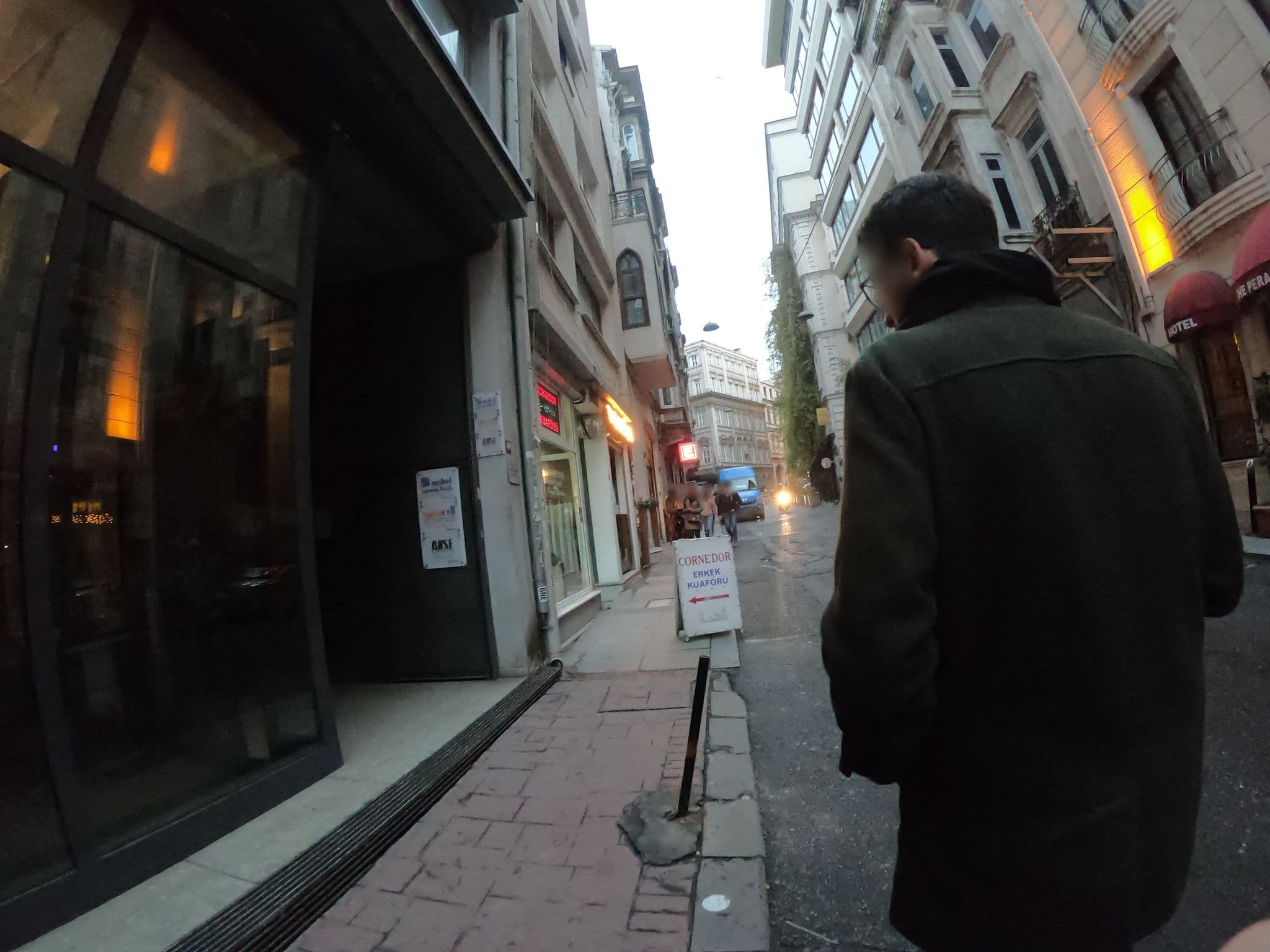 Street view near Collage Hotel Pera, Eminönü — © chrisbeddow (CC BY-SA · Mapillary)