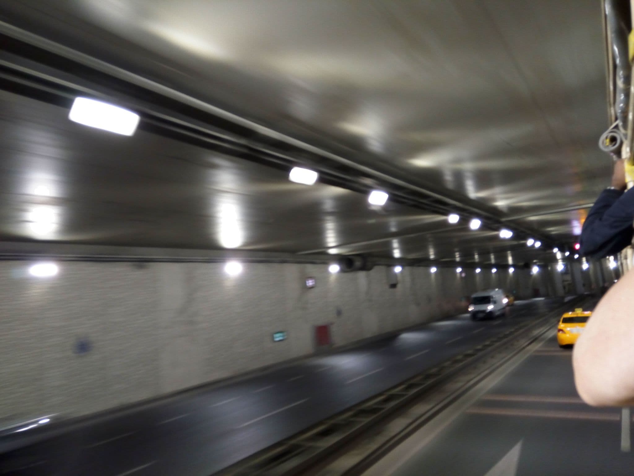 Street view near Azin & Daran's Room 🌛, Şişli — © mapfool (CC BY-SA · Mapillary)
