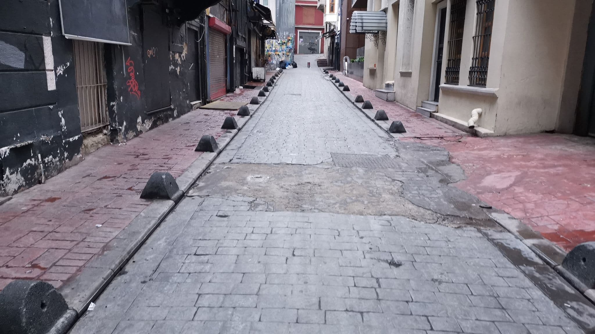Street view near Sarajevo Hotel Taksim, Eminönü — © asturksever (CC BY-SA · Mapillary)