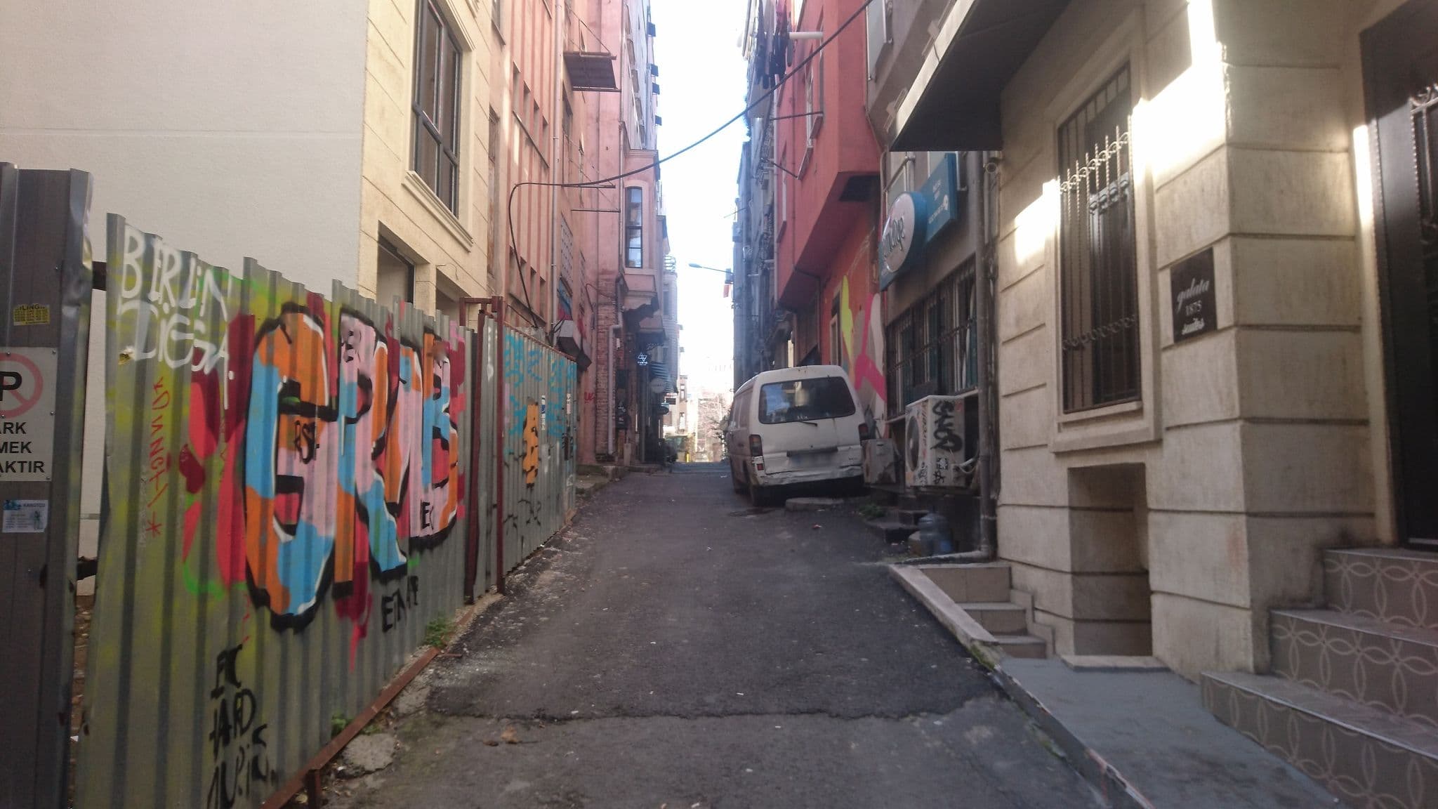 Street view near Arx Suites, Eminönü — © ferhat6155 (CC BY-SA · Mapillary)