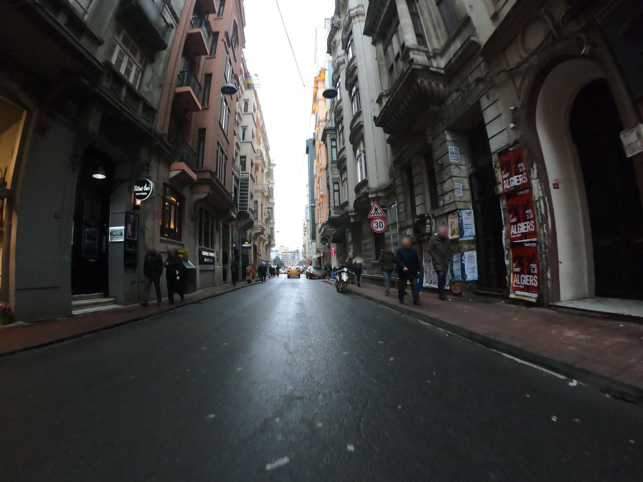 Street view near Taximsuite, Eminönü — © chrisbeddow (CC BY-SA · Mapillary)