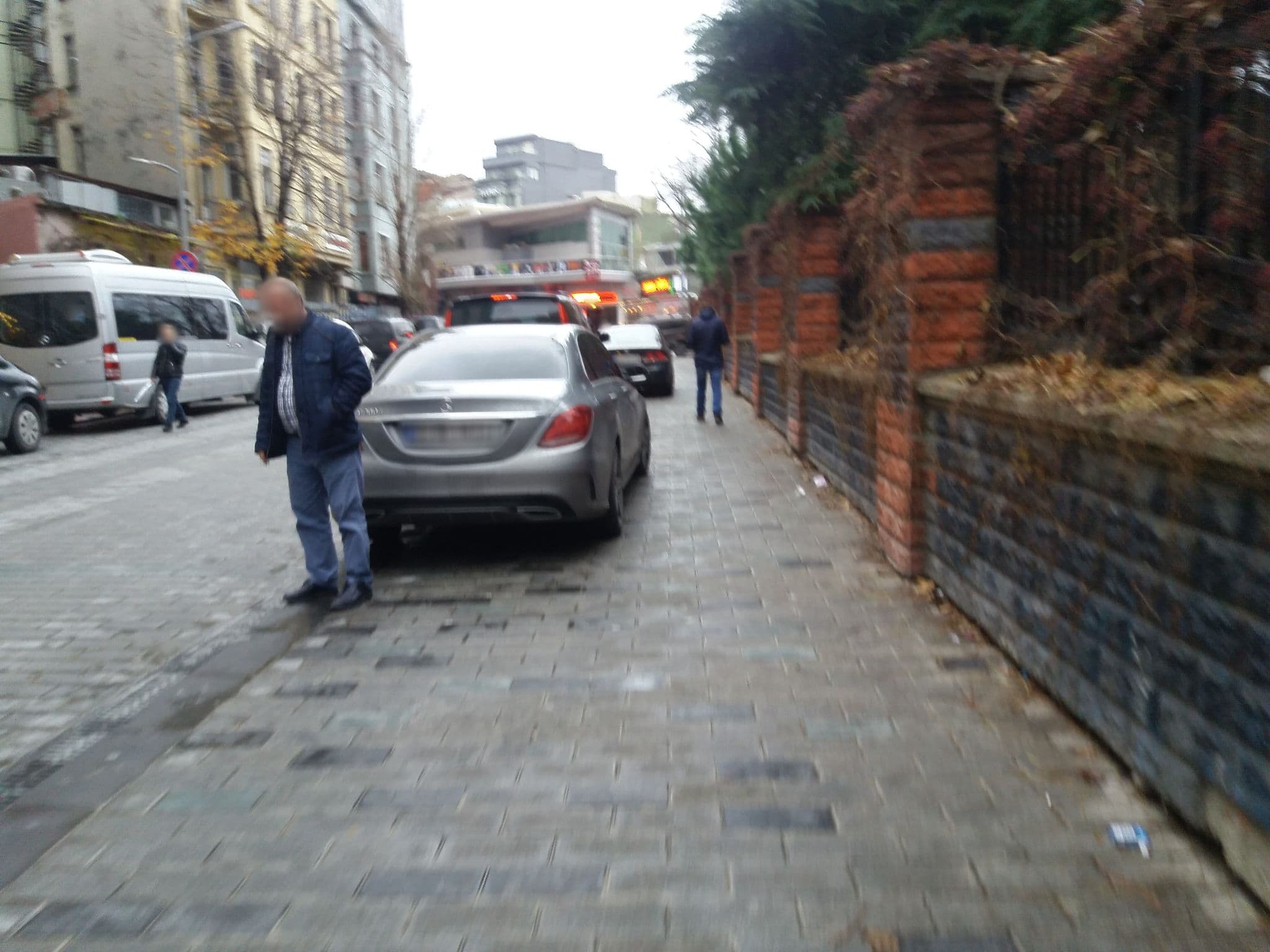 Street view near Fit Life Spa & Health Center / Elite World İstanbul Hotel, Şişli — © asturksever (CC BY-SA · Mapillary)
