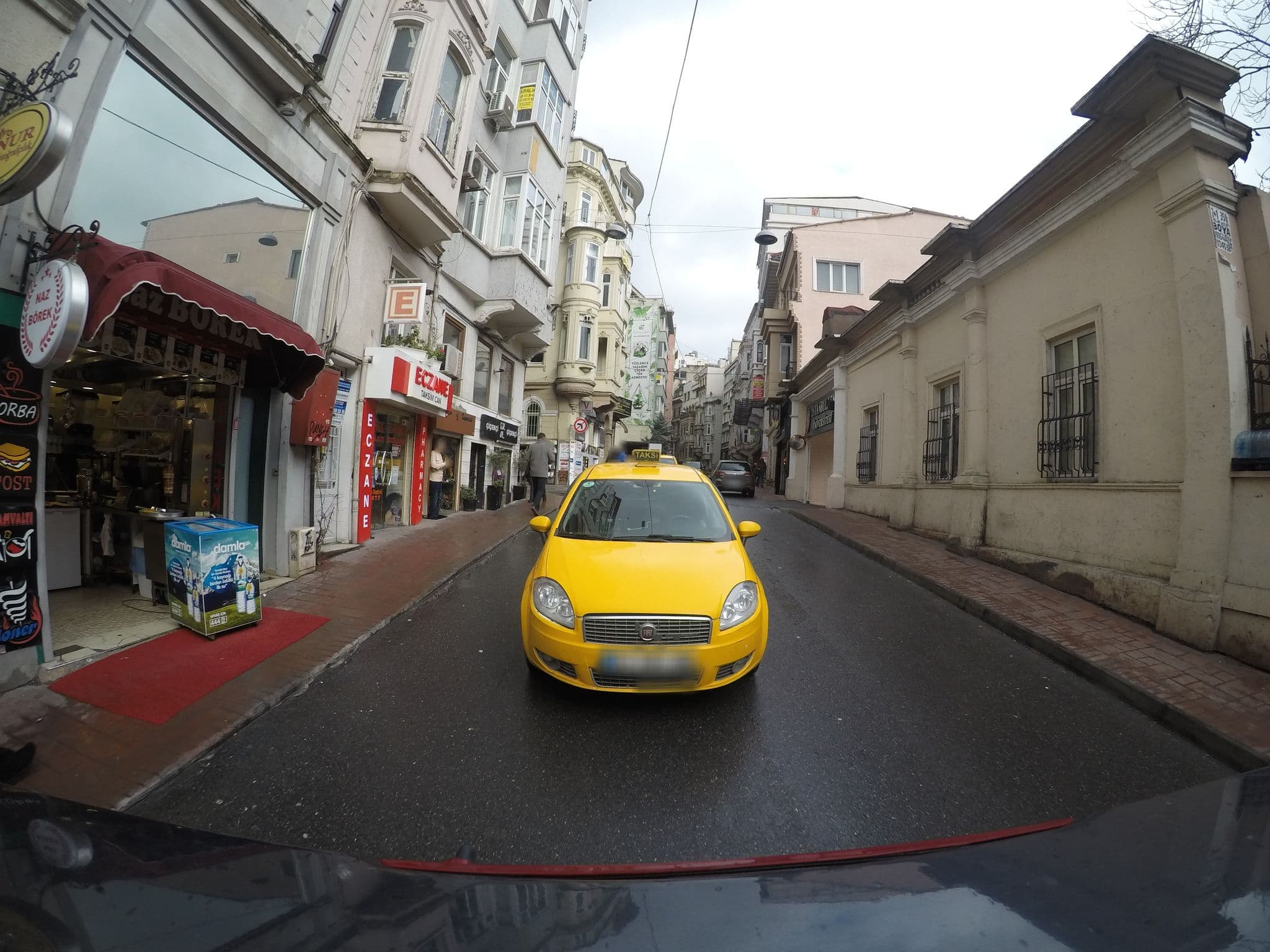 Street view near Arch-Ist Hostel, Eminönü — © chrisbeddow (CC BY-SA · Mapillary)