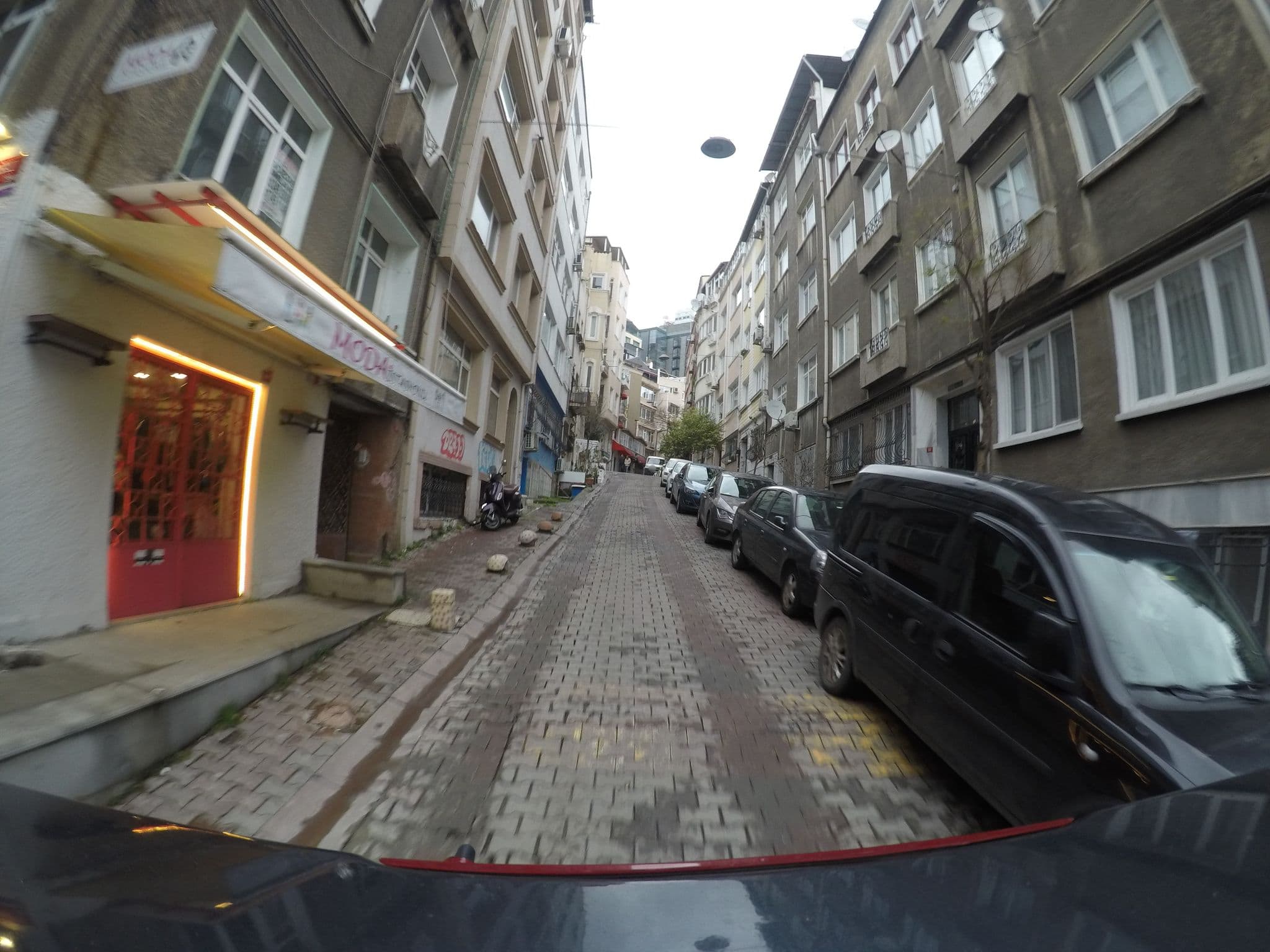 Street view near Welcome Istanbul Apartments, Eminönü — © chrisbeddow (CC BY-SA · Mapillary)