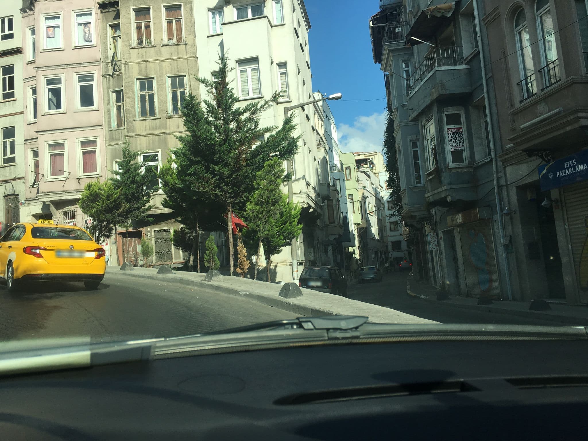 Street view near Istanberry - Tale Flats, Eminönü — © myusufuyan (CC BY-SA · Mapillary)