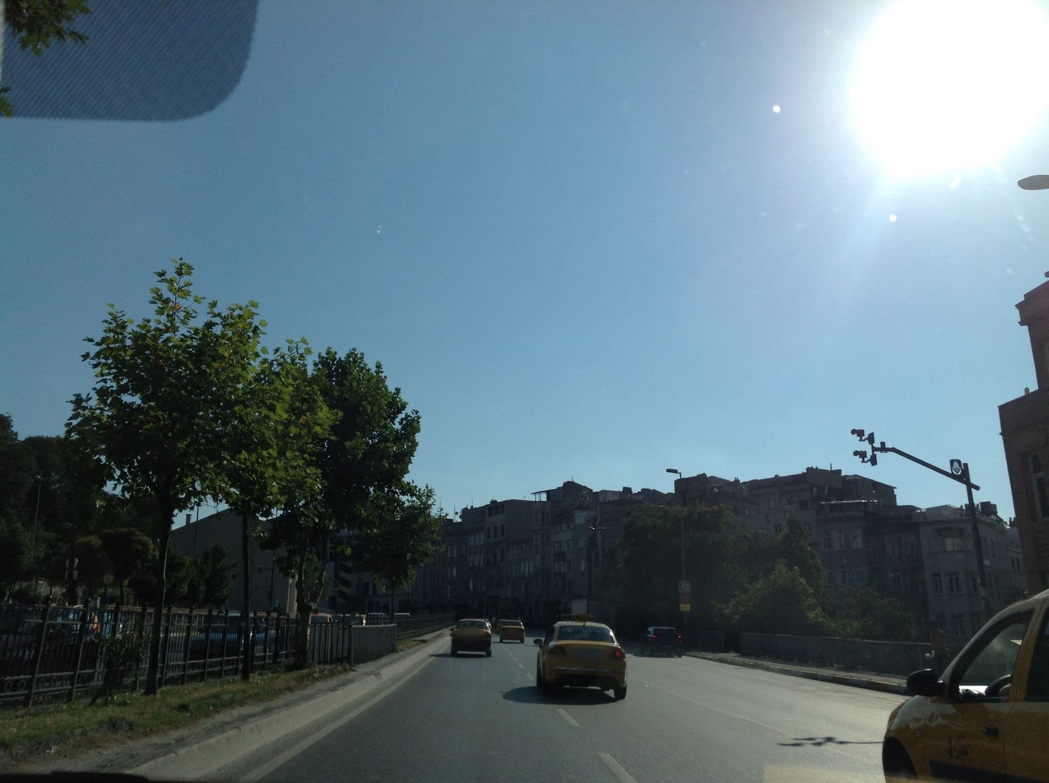 Street view near Pirpila Turizm, Eminönü — © omarsansi (CC BY-SA · Mapillary)