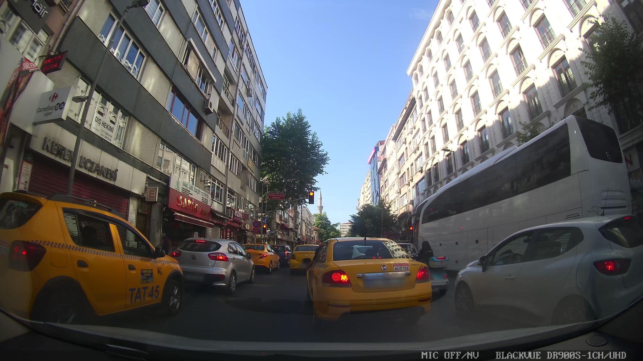 Street view near My Bade Hotel Şişli, Şişli — © ahmetegri (CC BY-SA · Mapillary)