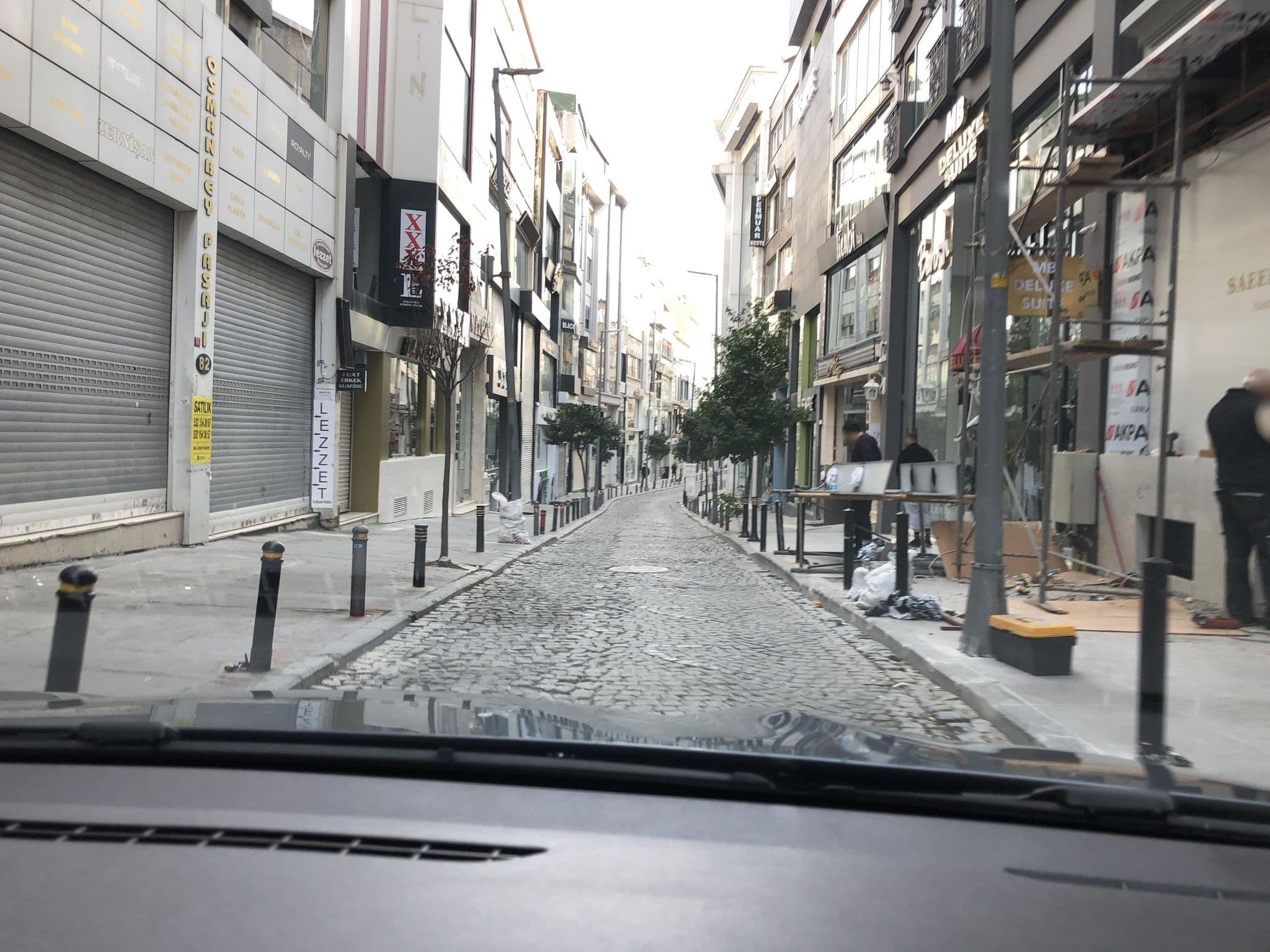 Street view near wamesuite Otel, Şişli — © ilaydaposat (CC BY-SA · Mapillary)