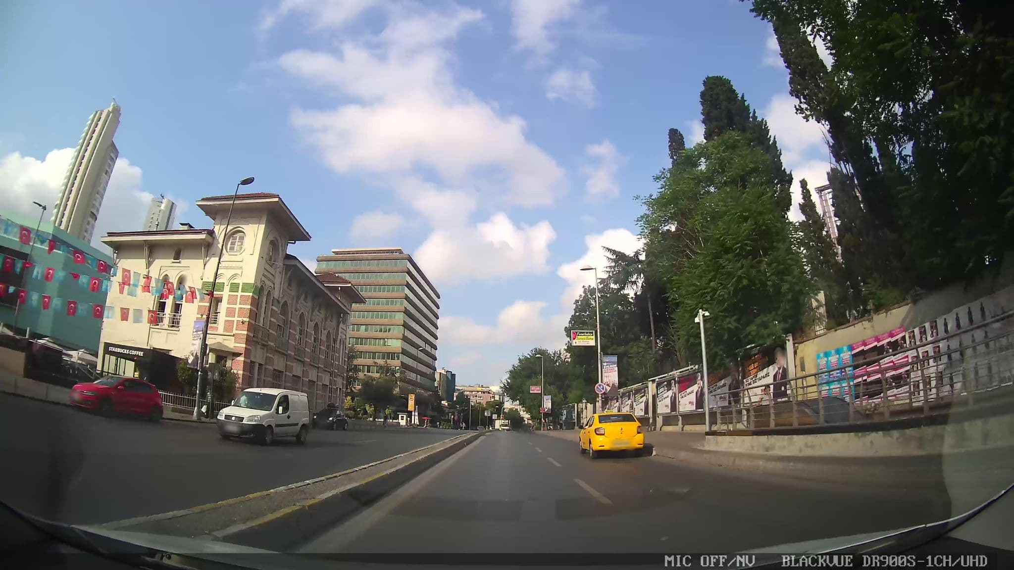 Street view near istanroom by keo, Şişli — © ahmetegri (CC BY-SA · Mapillary)