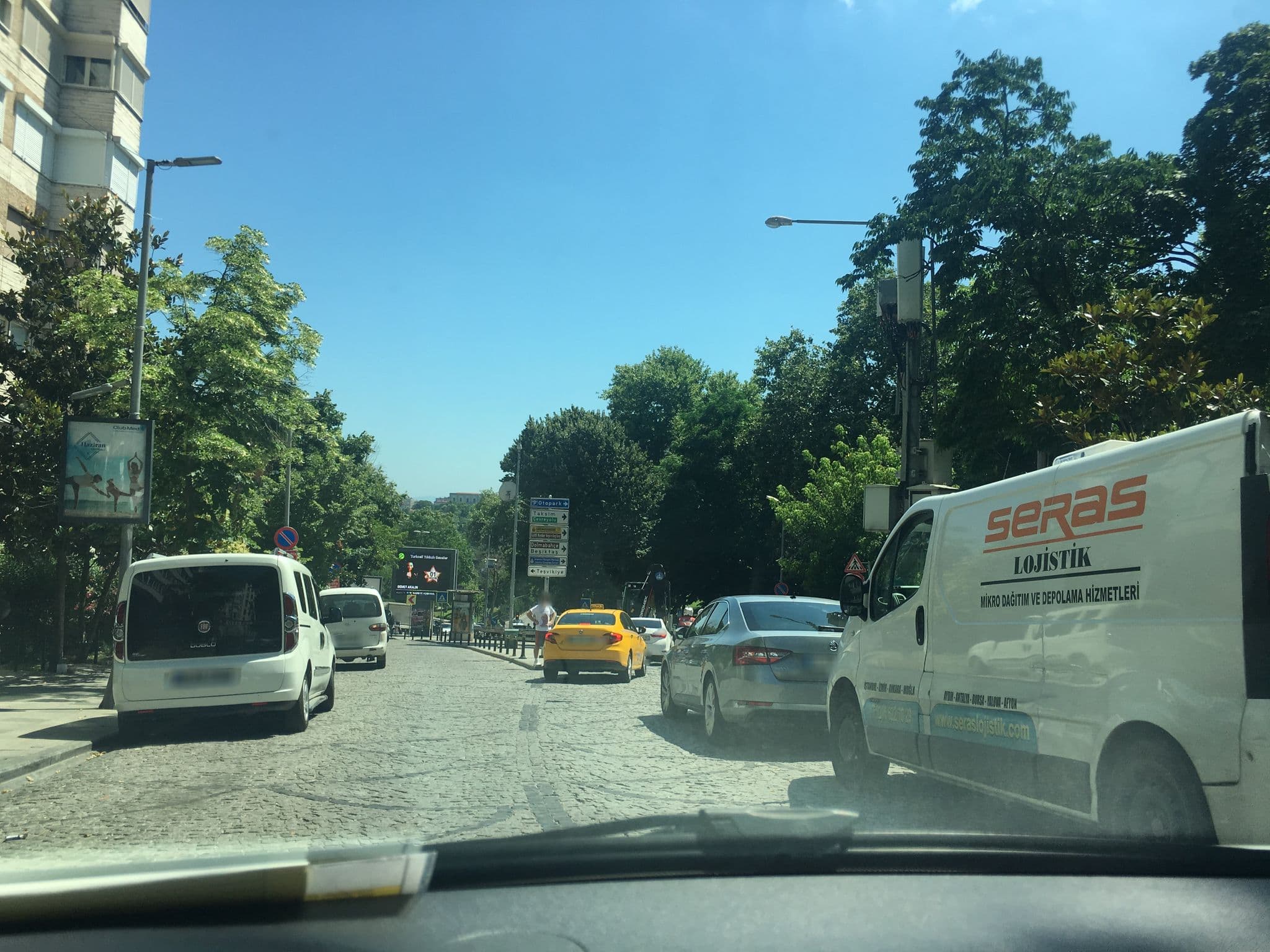 Street view near The St. Regis Istanbul, Şişli — © myusufuyan (CC BY-SA · Mapillary)