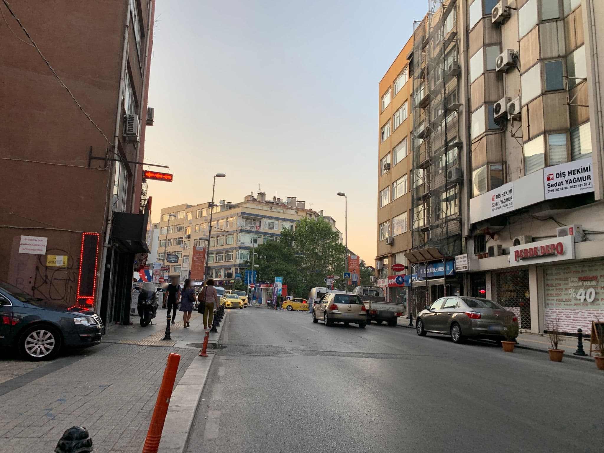 Street view near Altıyol Residence, Salacak — © ramses (CC BY-SA · Mapillary)
