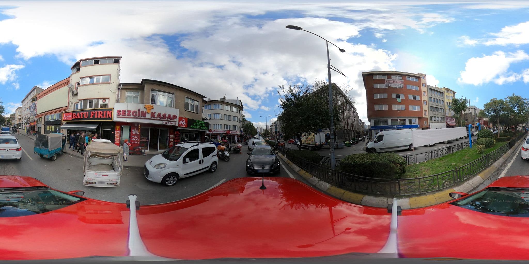 Street view near Mahall Otel, Altunizade — © ademturkmen (CC BY-SA · Mapillary)