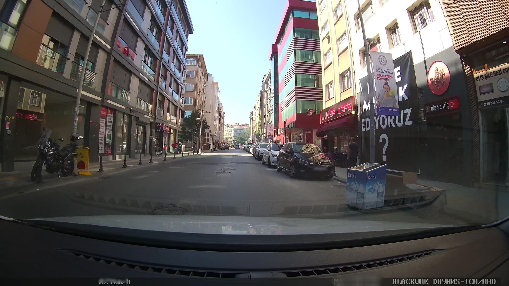 Street view near Kanarya Suit Kadıköy, Salacak — © erenozdemir (CC BY-SA · Mapillary)