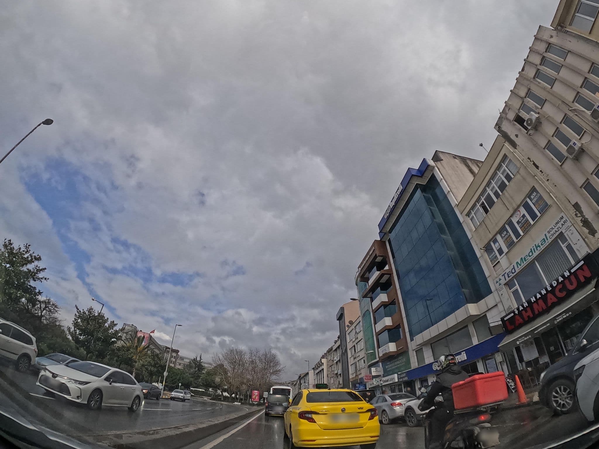 Street view near Kadıköy Park Suits, Altunizade — © burakonder (CC BY-SA · Mapillary)