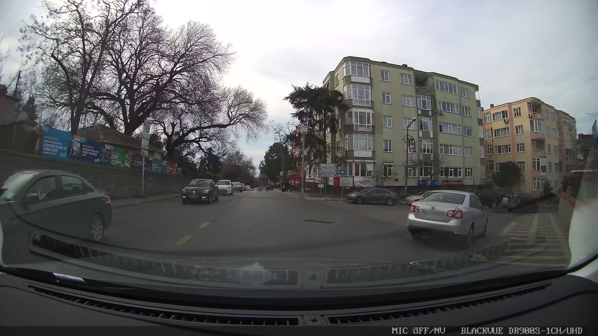 Street view near Validebag Kasri, Altunizade — © ademturkmen (CC BY-SA · Mapillary)