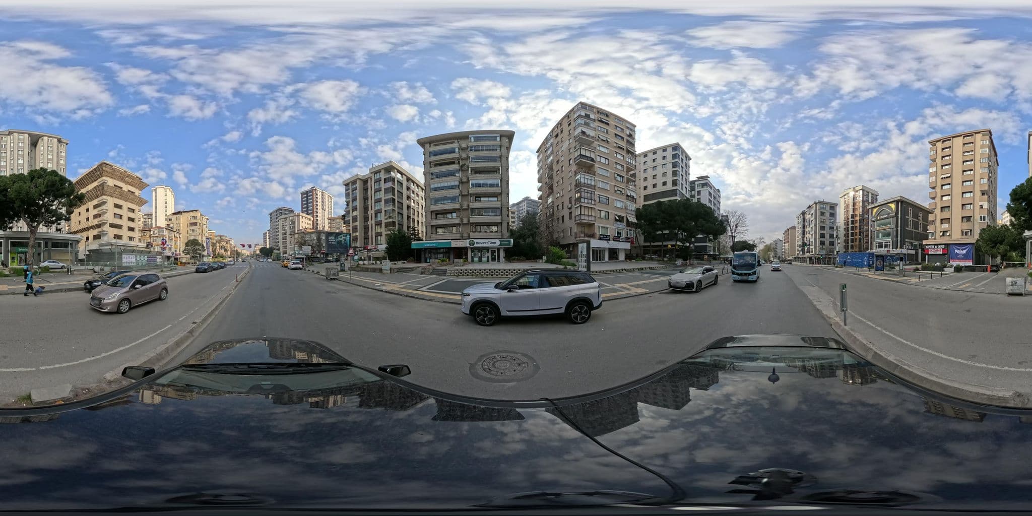 Street view near Hilton Kozyatagi, Istanbul, Turkey, Ataşehir — © burakonder (CC BY-SA · Mapillary)