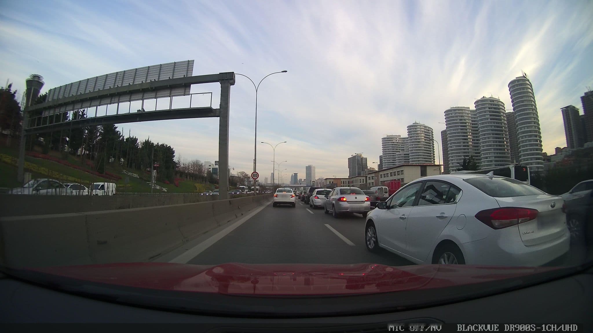 Street view near Volley Otel İstanbul, Altunizade — © yturkmenoglu (CC BY-SA · Mapillary)