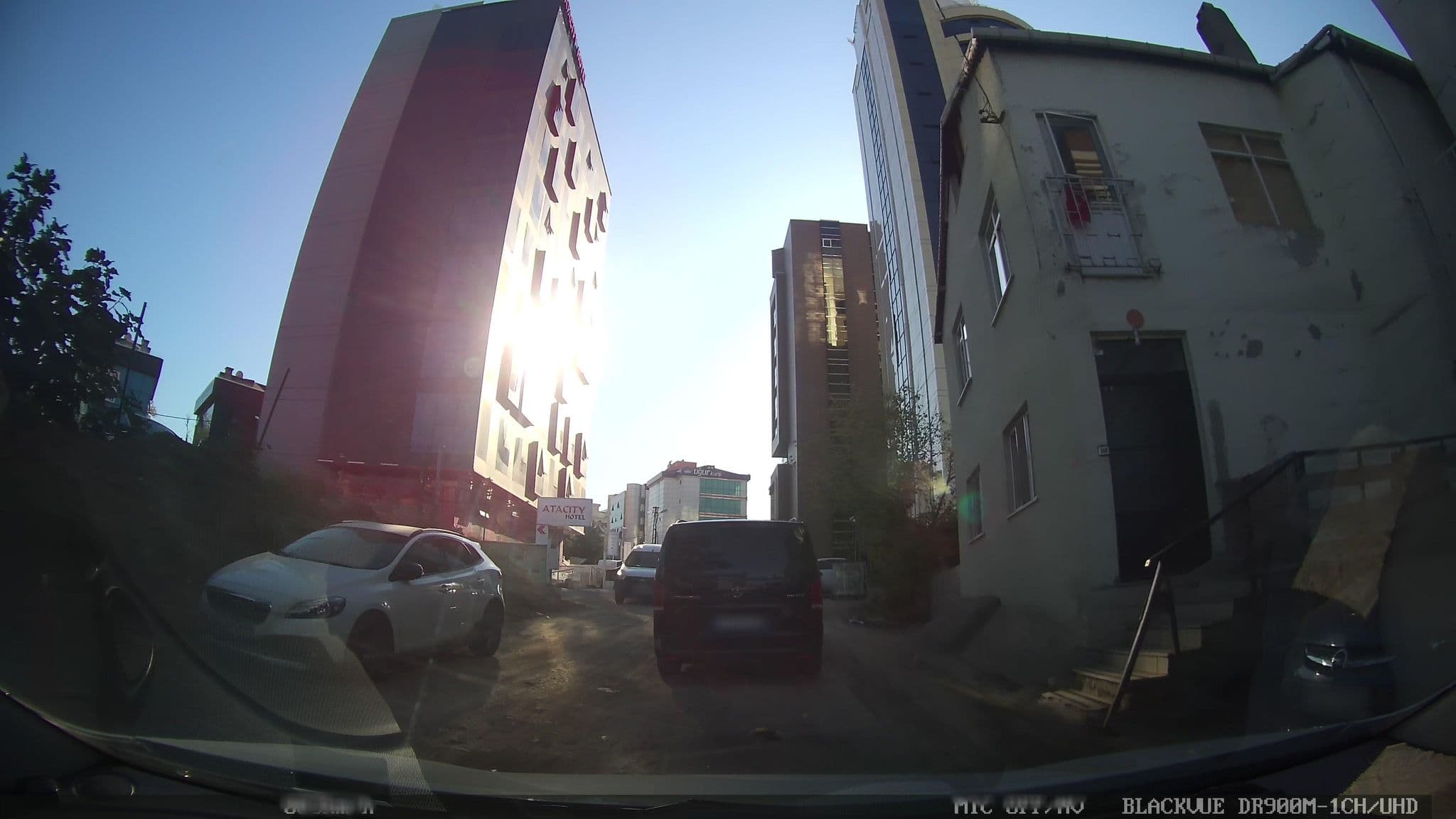 Street view near Atacity Hotel, Ataşehir — © ahmetegri (CC BY-SA · Mapillary)