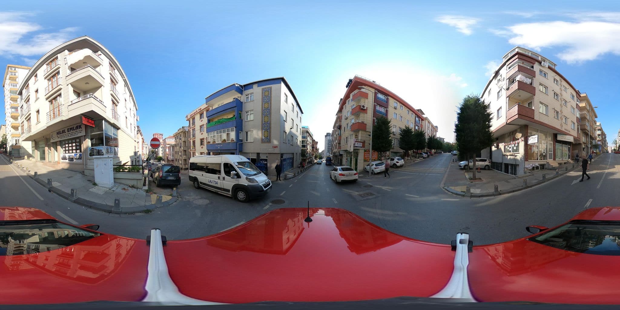 Street view near Yeni Park Otel, Umraniye — © ademturkmen (CC BY-SA · Mapillary)