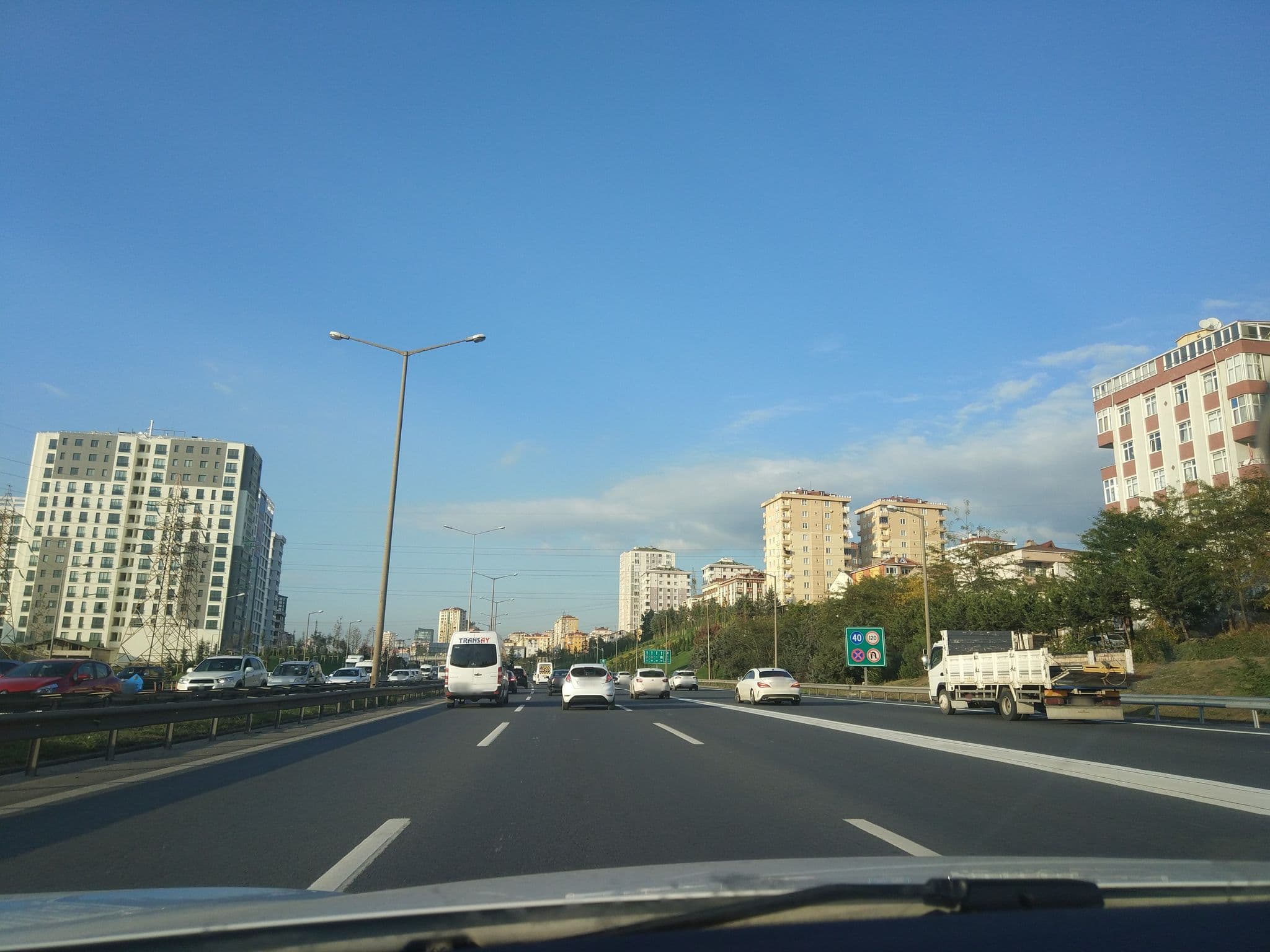 Street view near emrekrtt residence, Umraniye — © merm (CC BY-SA · Mapillary)