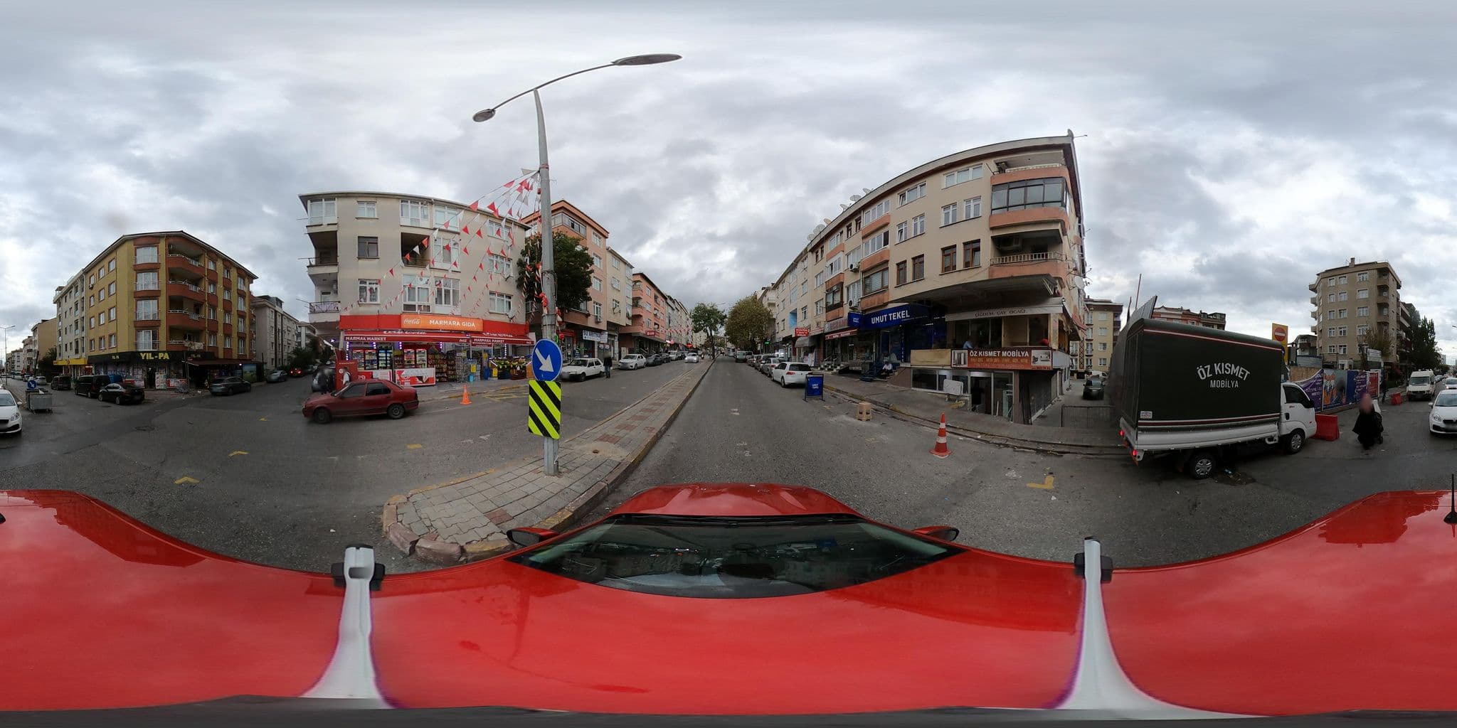 Street view near The City Hotel, Umraniye — © ademturkmen (CC BY-SA · Mapillary)
