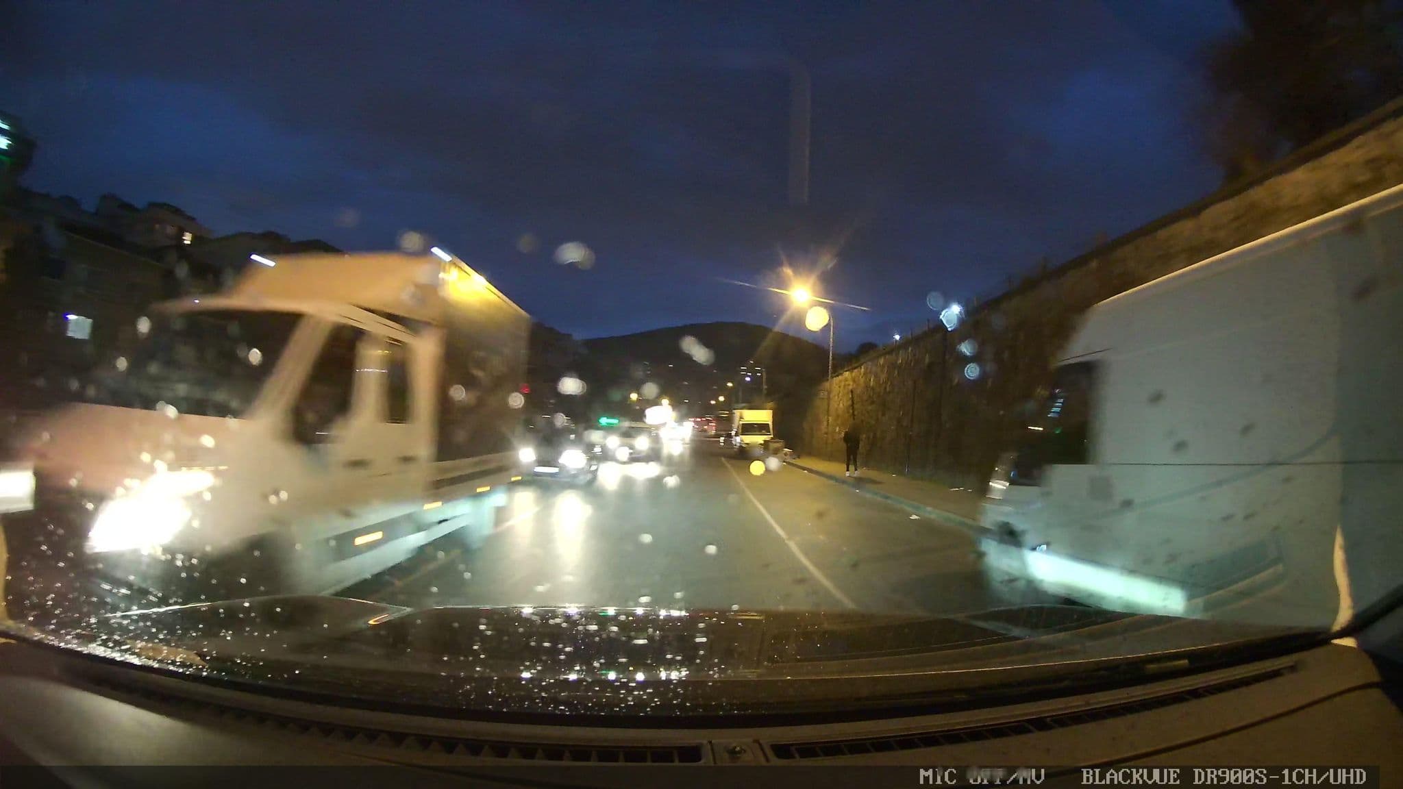 Street view near Sahrakent Otel Sancaktepe, Ataşehir — © ademturkmen (CC BY-SA · Mapillary)