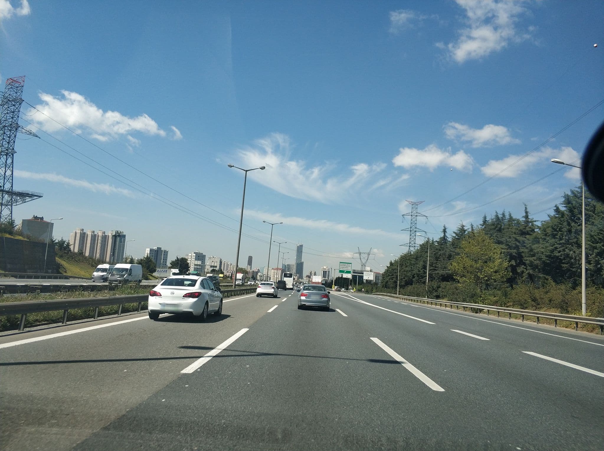 Street view near Hilton İstanbul Bomonti Hotels, Umraniye — © fatihalp (CC BY-SA · Mapillary)
