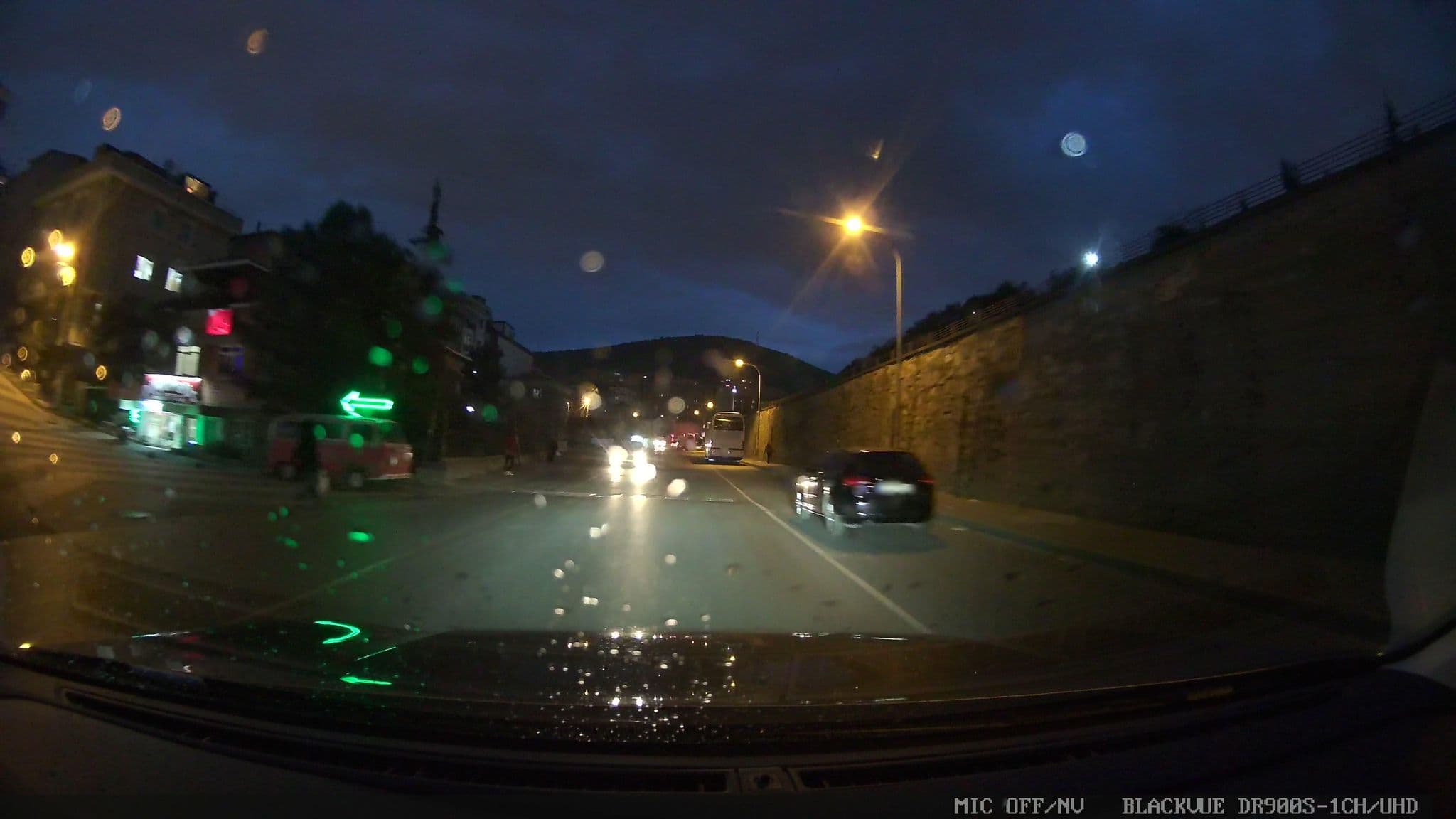 Street view near Sahrakent Suit - Ataşehir, Ataşehir — © ademturkmen (CC BY-SA · Mapillary)