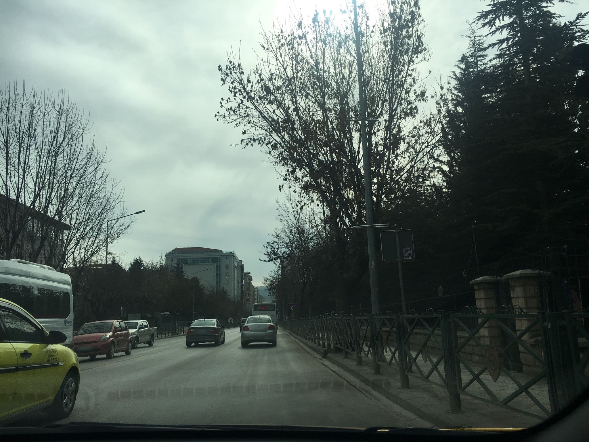 Street view near Eskişehir Jandarma Orduevi, Eskişehir — © semi (CC BY-SA · Mapillary)