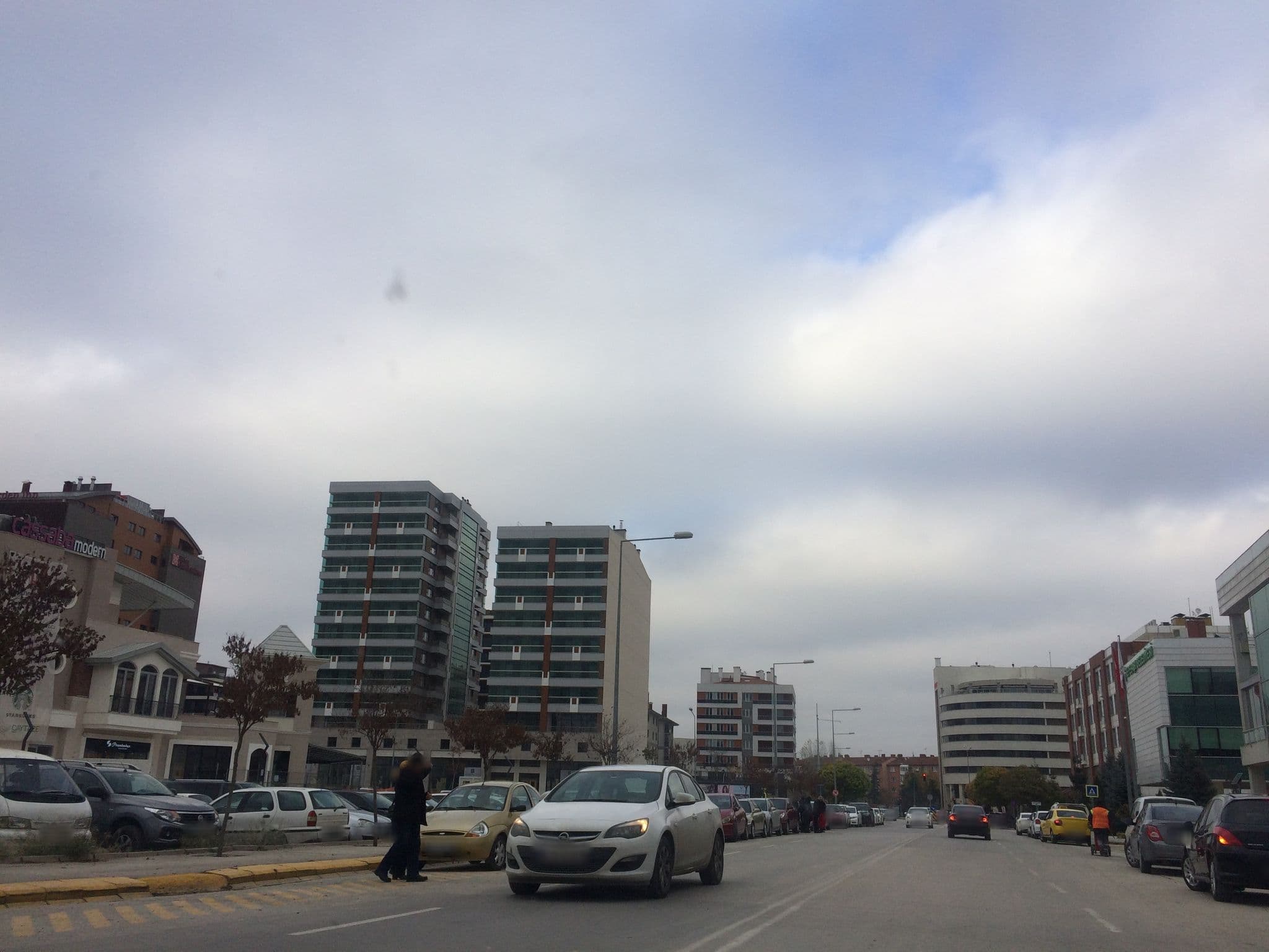Street view near Frig HaLL, Eskişehir — © hilalla (CC BY-SA · Mapillary)