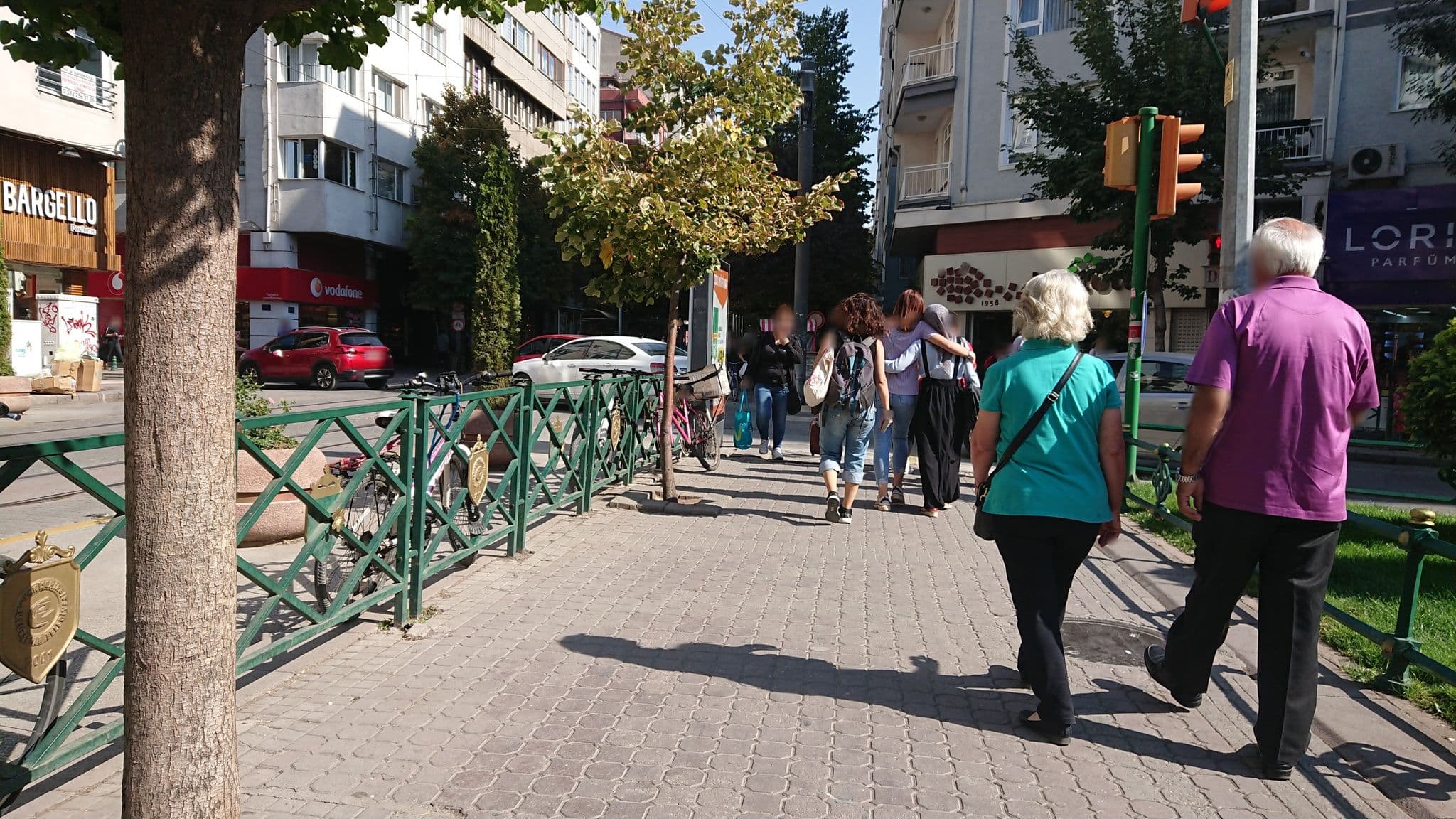 Street view near Özgül Termal tatil köyü Merkez Büro, Eskişehir — © kubikanber (CC BY-SA · Mapillary)