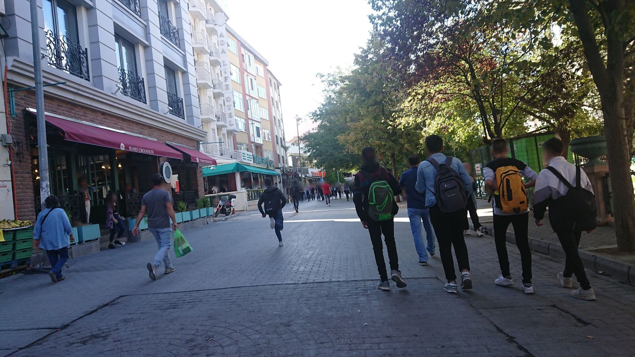 Street view near Sennacity Hotel, Eskişehir — © kubikanber (CC BY-SA · Mapillary)