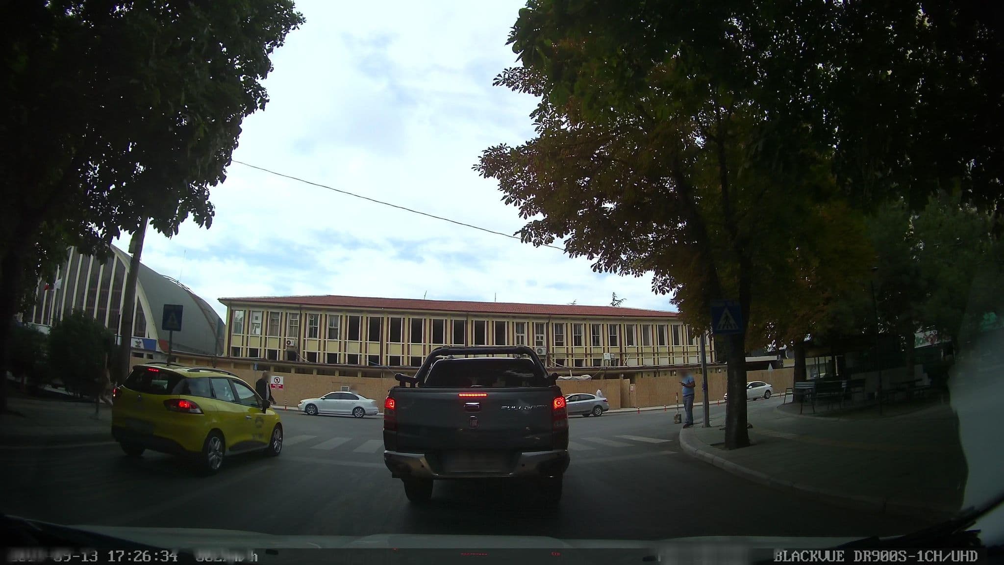 Street view near Altuğ Abişin Arabası, Eskişehir — © yercizenler (CC BY-SA · Mapillary)