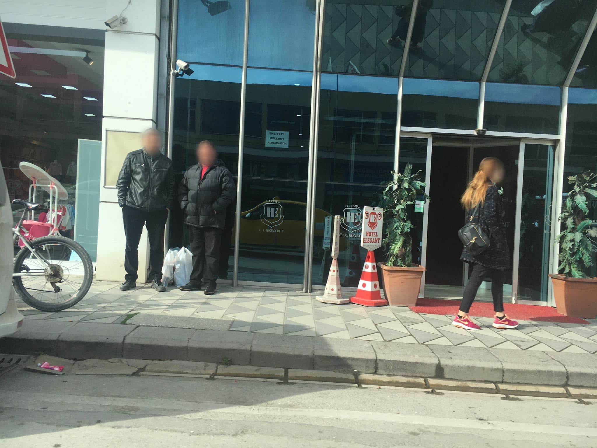 Street view near Atışkan Otel, Eskişehir — © semi (CC BY-SA · Mapillary)
