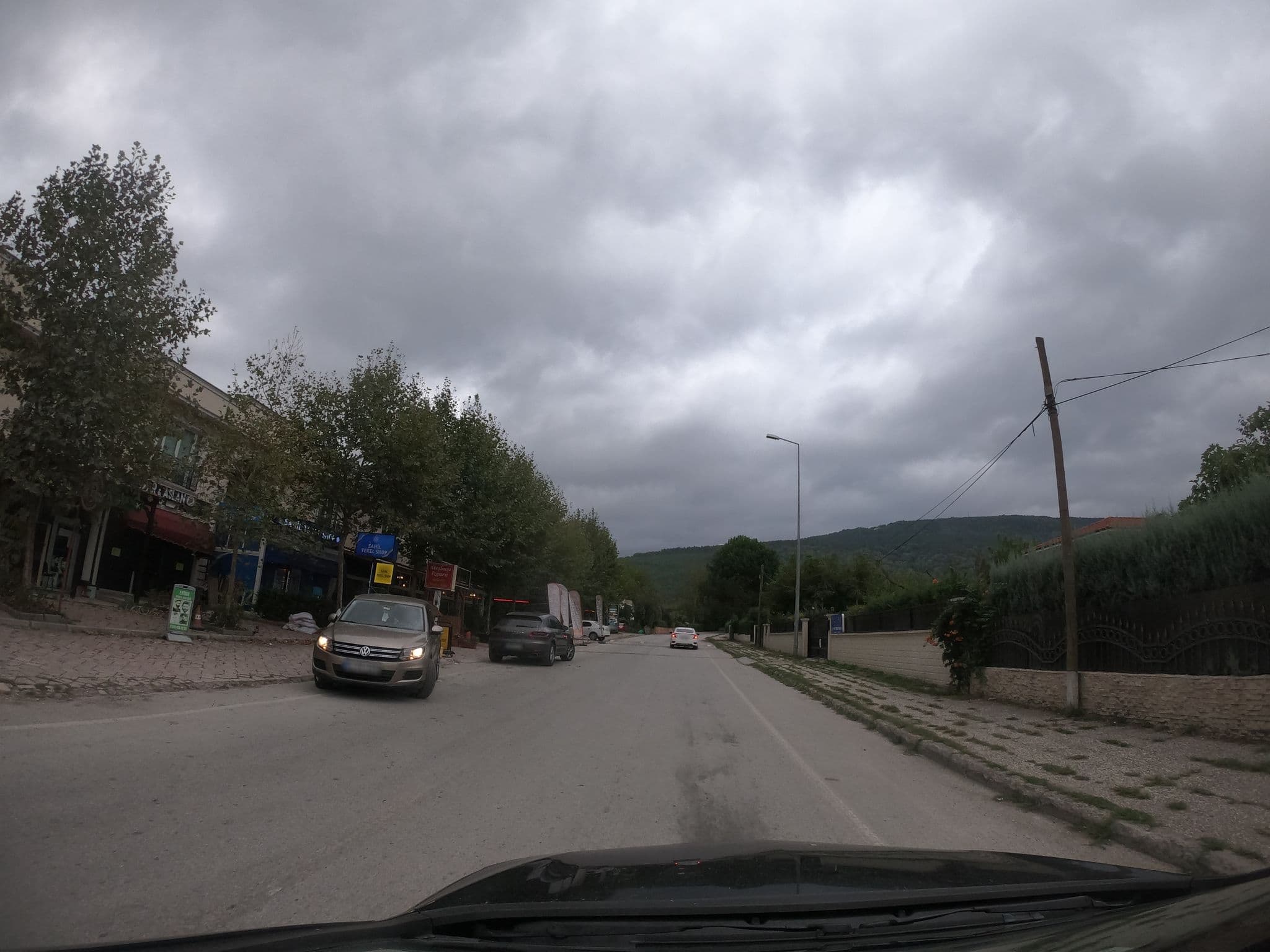 Street view near Room room Boutique Hotel, Sapanca — © asturksever (CC BY-SA · Mapillary)