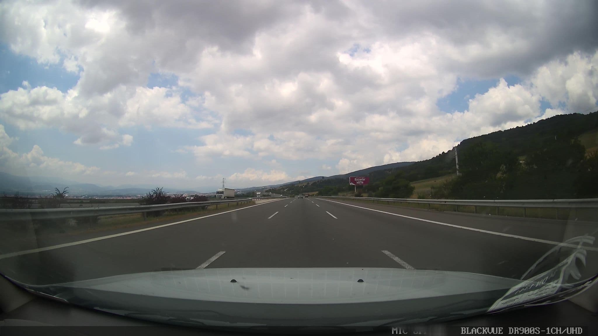 Street view near Buyuk abant oteli, Bolu — © lutfullah (CC BY-SA · Mapillary)