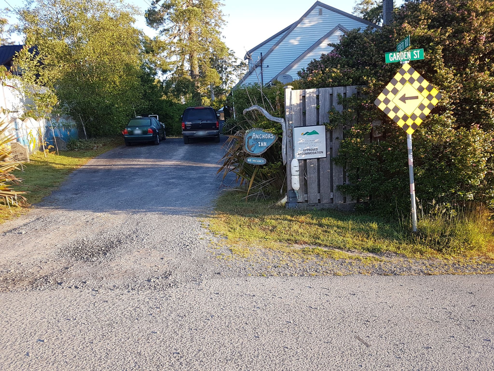 Street view near Anchors Inn, Ucluelet — © rps333 (CC BY-SA · Mapillary)