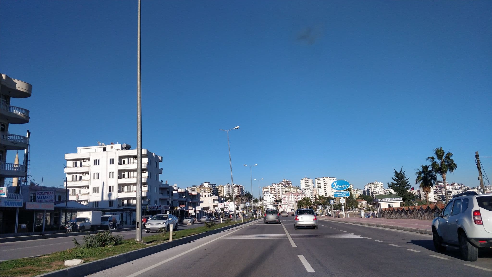 Street view near Adas Sitesi, Atakent — © kasar (CC BY-SA · Mapillary)