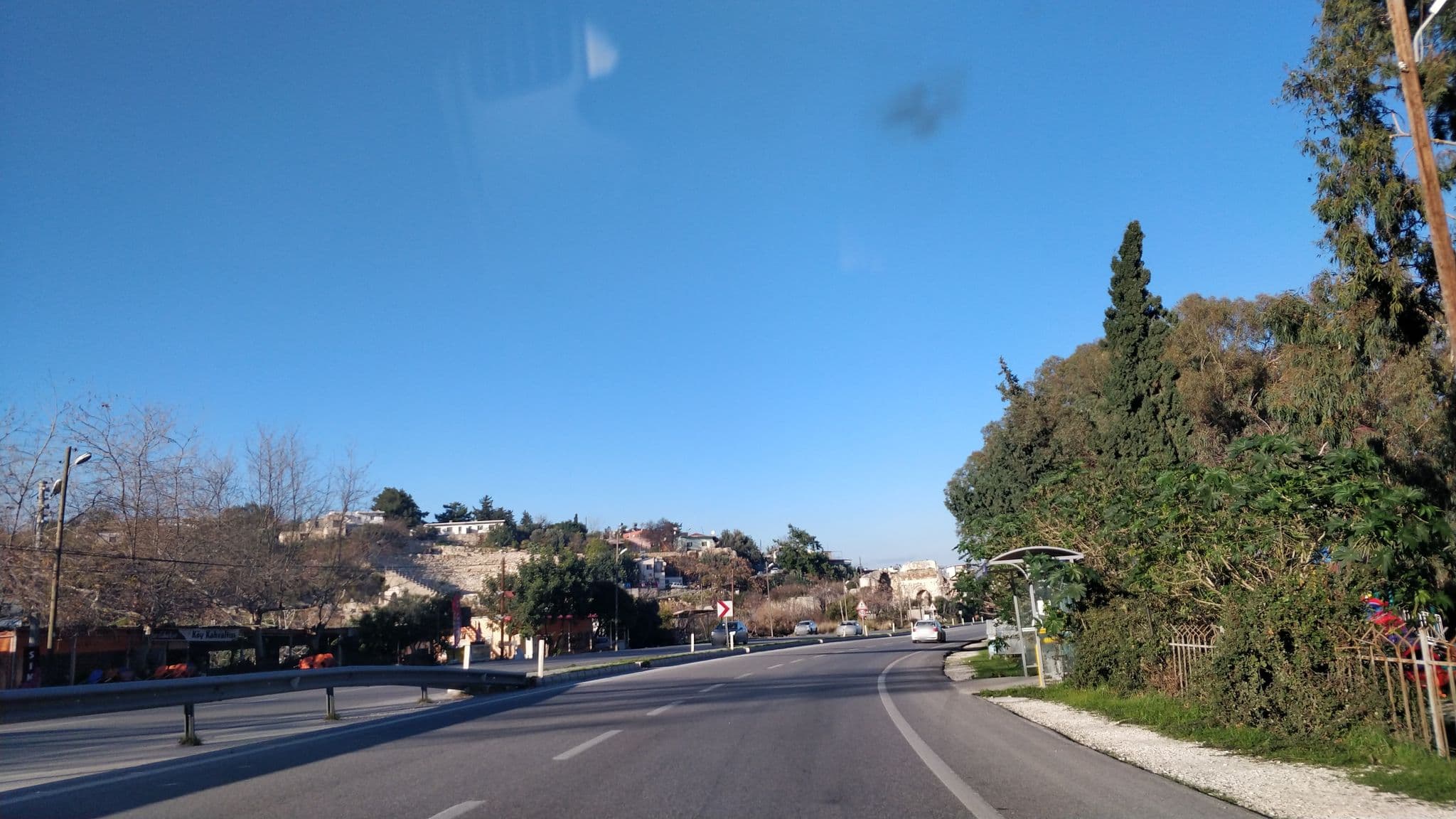 Street view near denizkızı pansiyon, Kızkalesi — © kasar (CC BY-SA · Mapillary)